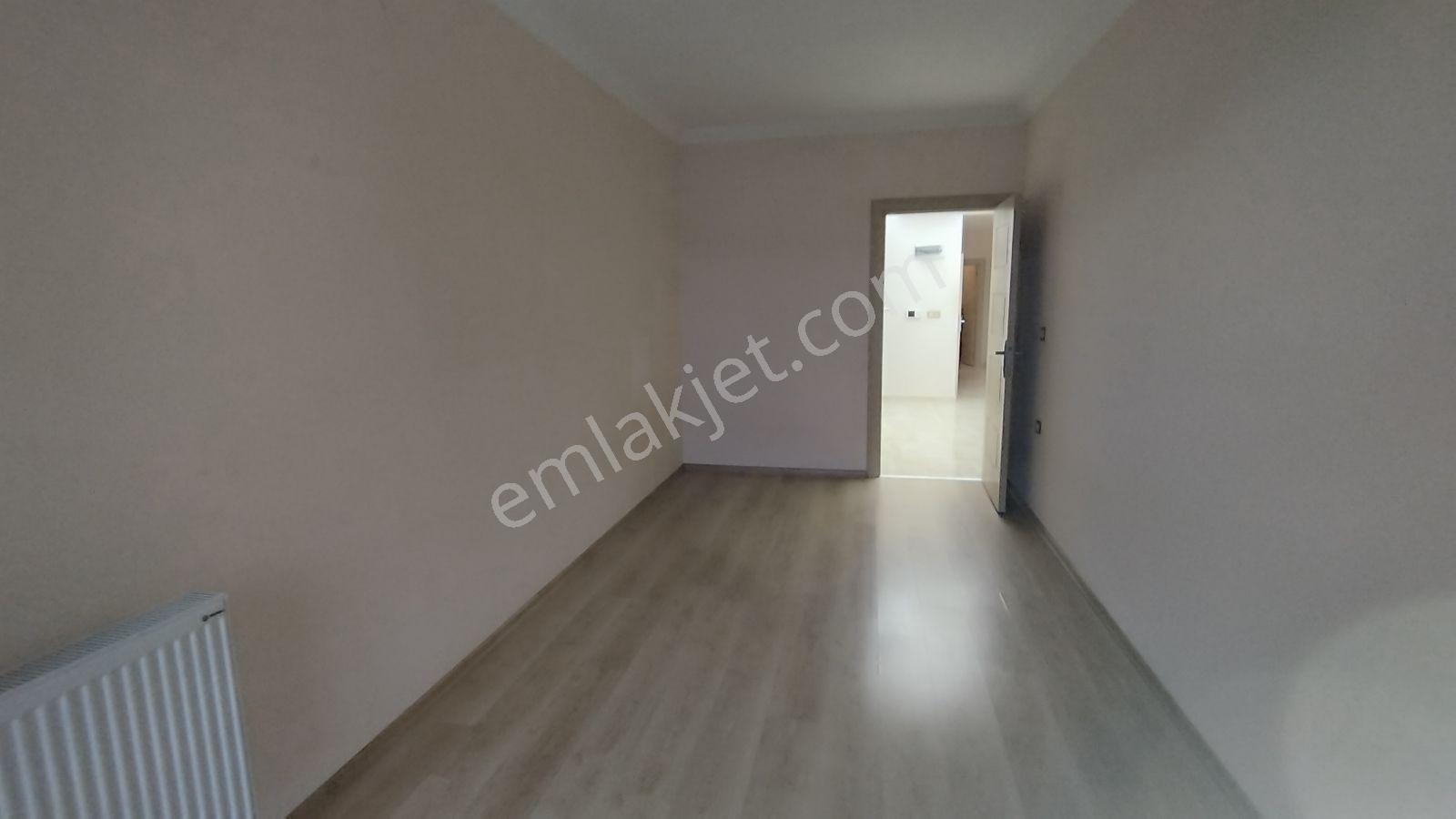 Yalova Prestij Konutlarında Havuzlu 3+1 Geniş Daire - Görsel 16