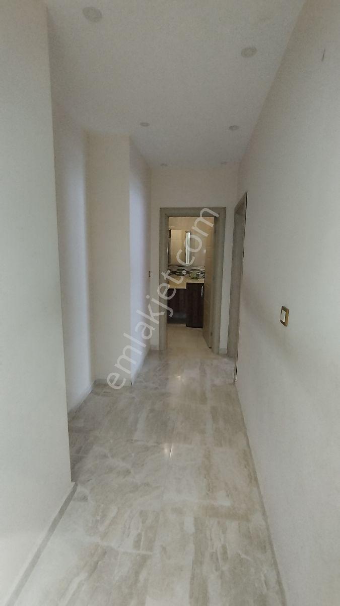 Yalova Prestij Konutlarında Havuzlu 3+1 Geniş Daire - Görsel 25