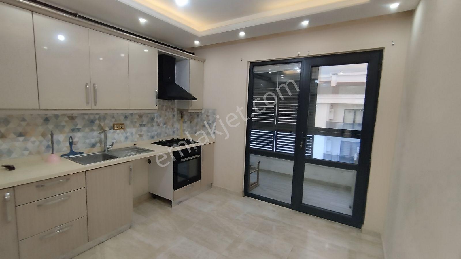 Yalova Prestij Konutlarında Havuzlu 3+1 Geniş Daire - Görsel 23