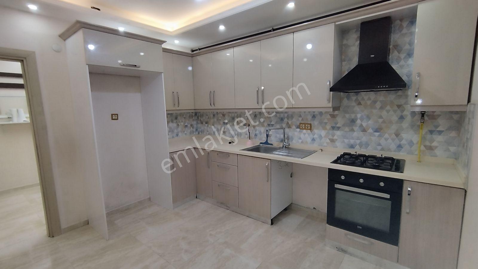 Yalova Prestij Konutlarında Havuzlu 3+1 Geniş Daire - Görsel 5