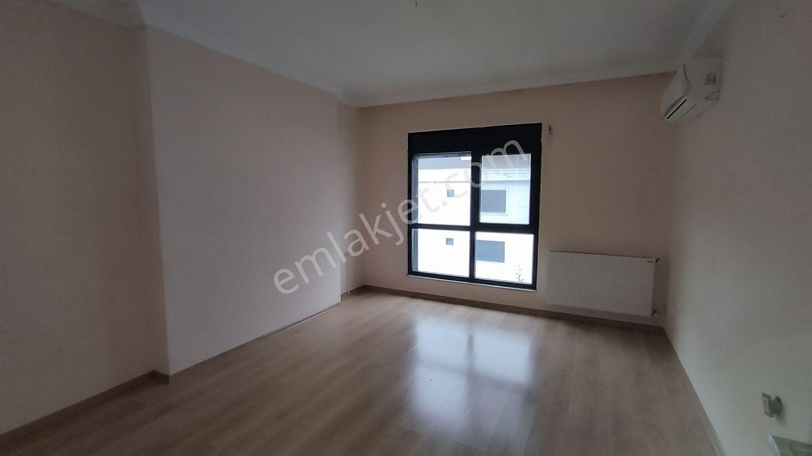 Yalova Prestij Konutlarında Havuzlu 3+1 Geniş Daire - Görsel 24