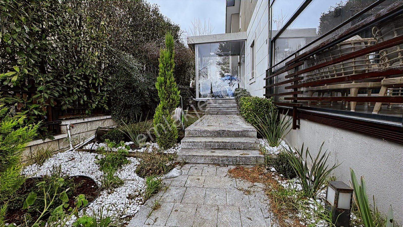 Yalova Merkez Kadıköy'de Satılık Lüks Eşyalı Villa - Görsel 18