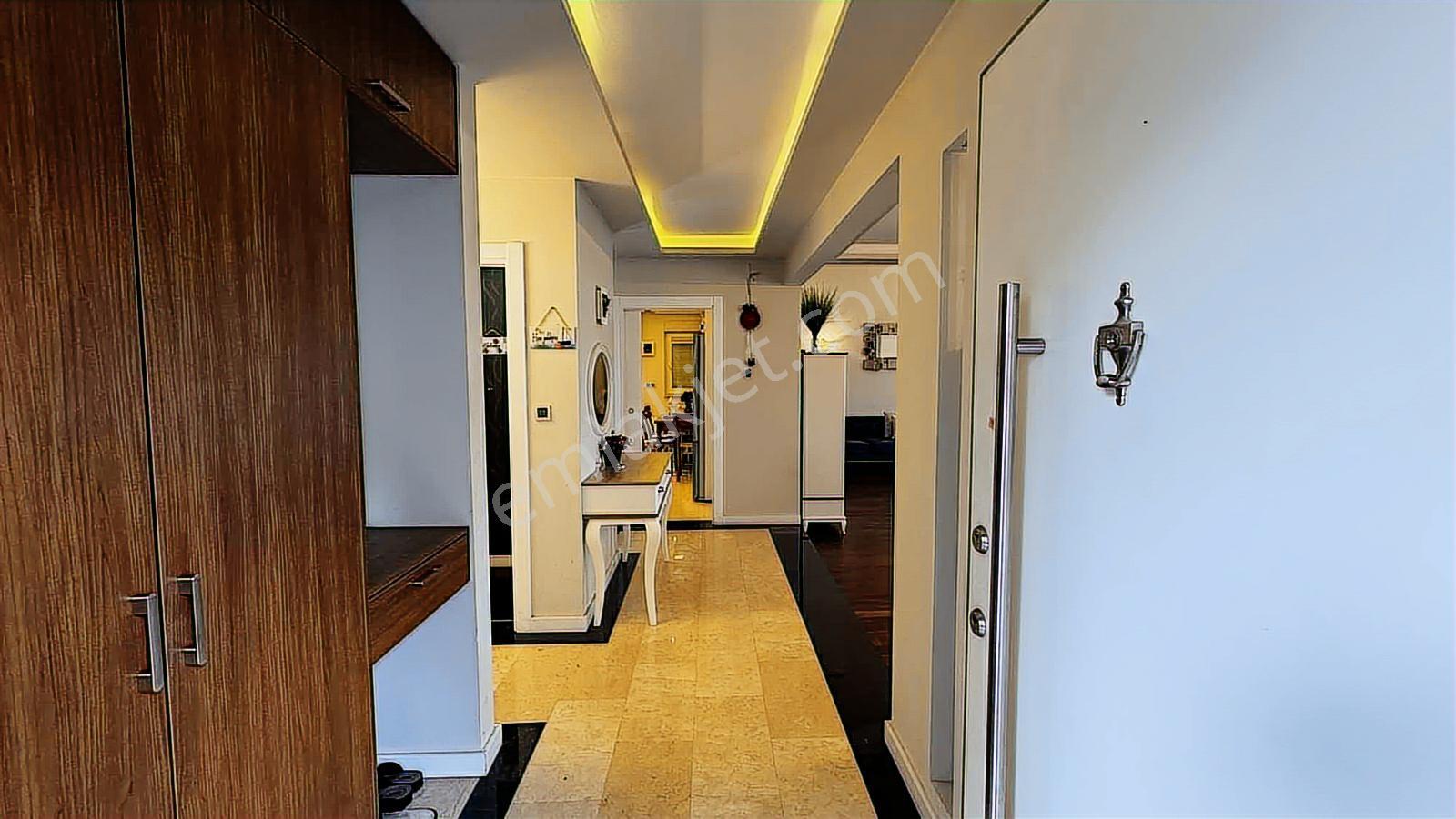 Yalova Merkez Kadıköy'de Satılık Lüks Eşyalı Villa - Görsel 17