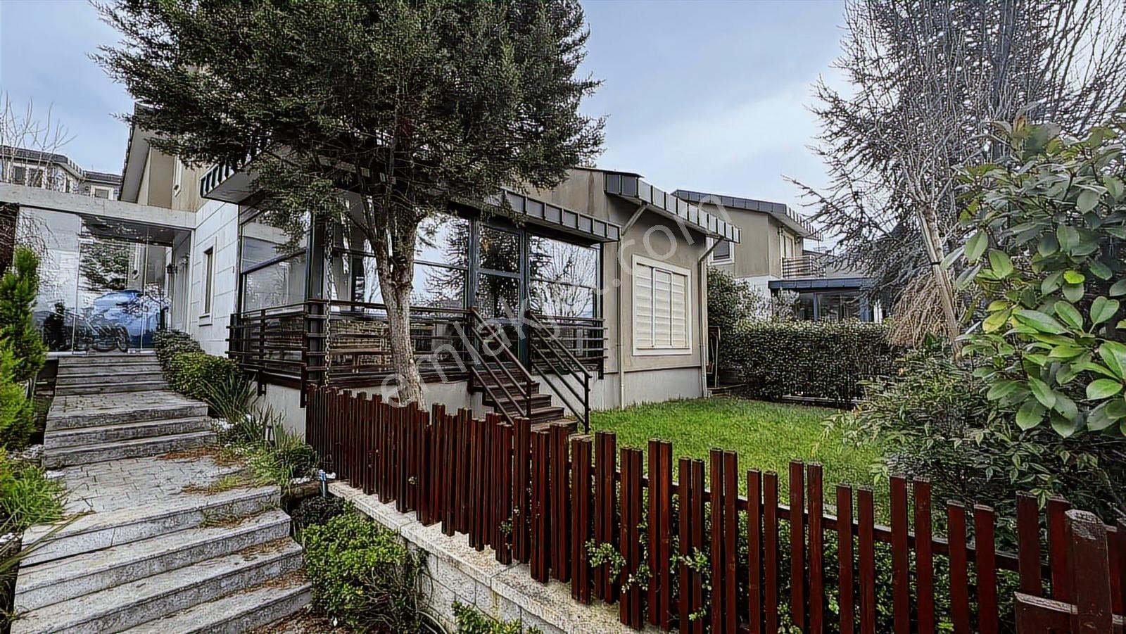 Yalova Merkez Kadıköy'de Satılık Lüks Eşyalı Villa - Görsel 2