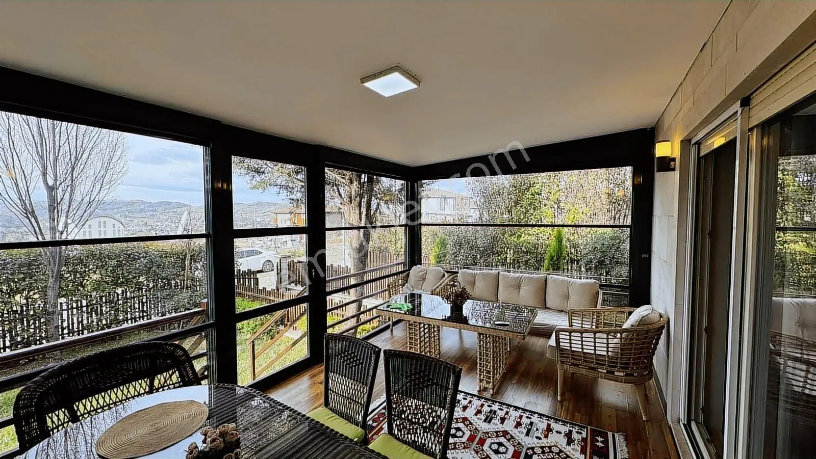 Yalova Merkez Kadıköy'de Satılık Lüks Eşyalı Villa