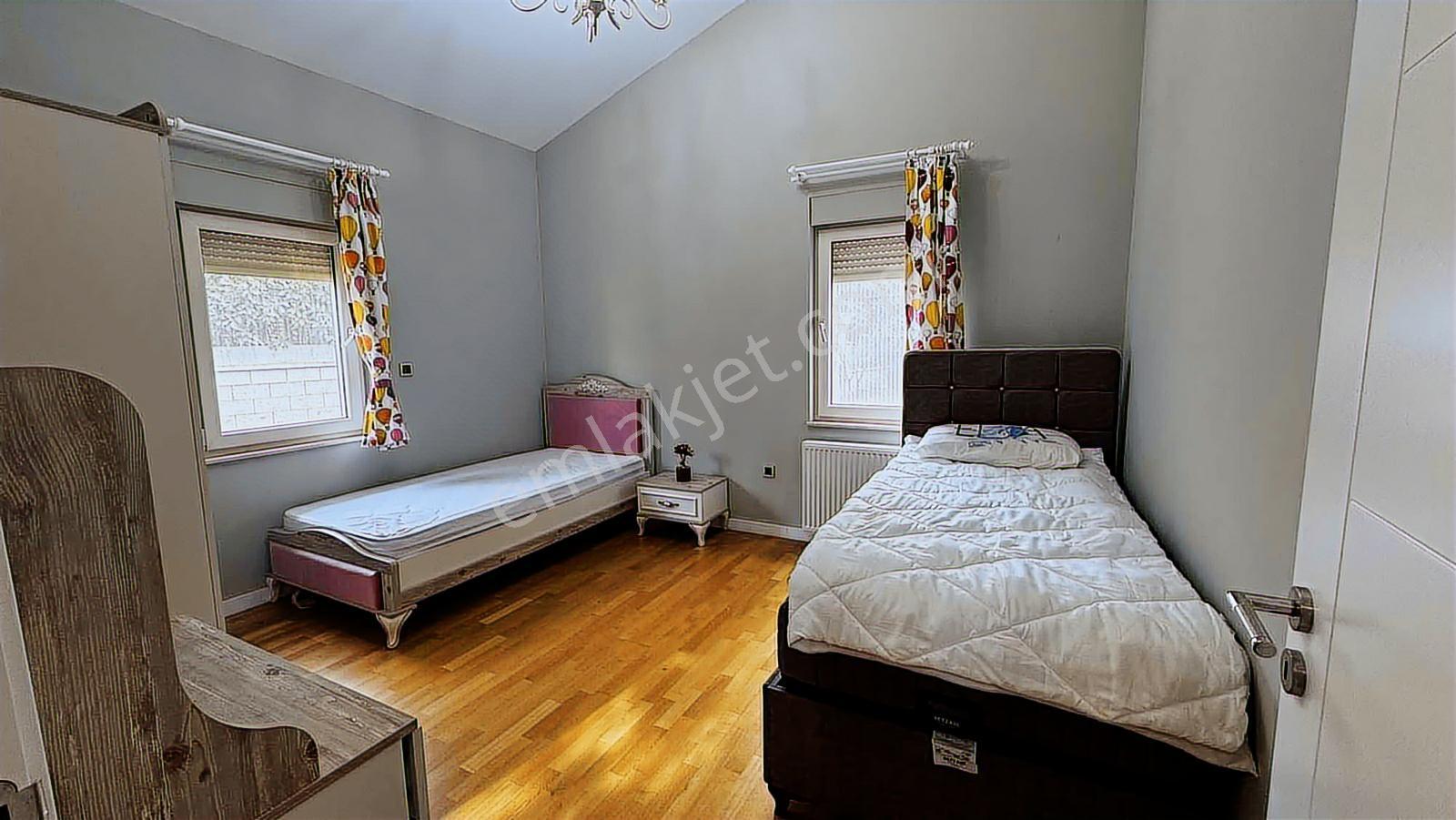 Yalova Merkez Kadıköy'de Satılık Lüks Eşyalı Villa - Görsel 15