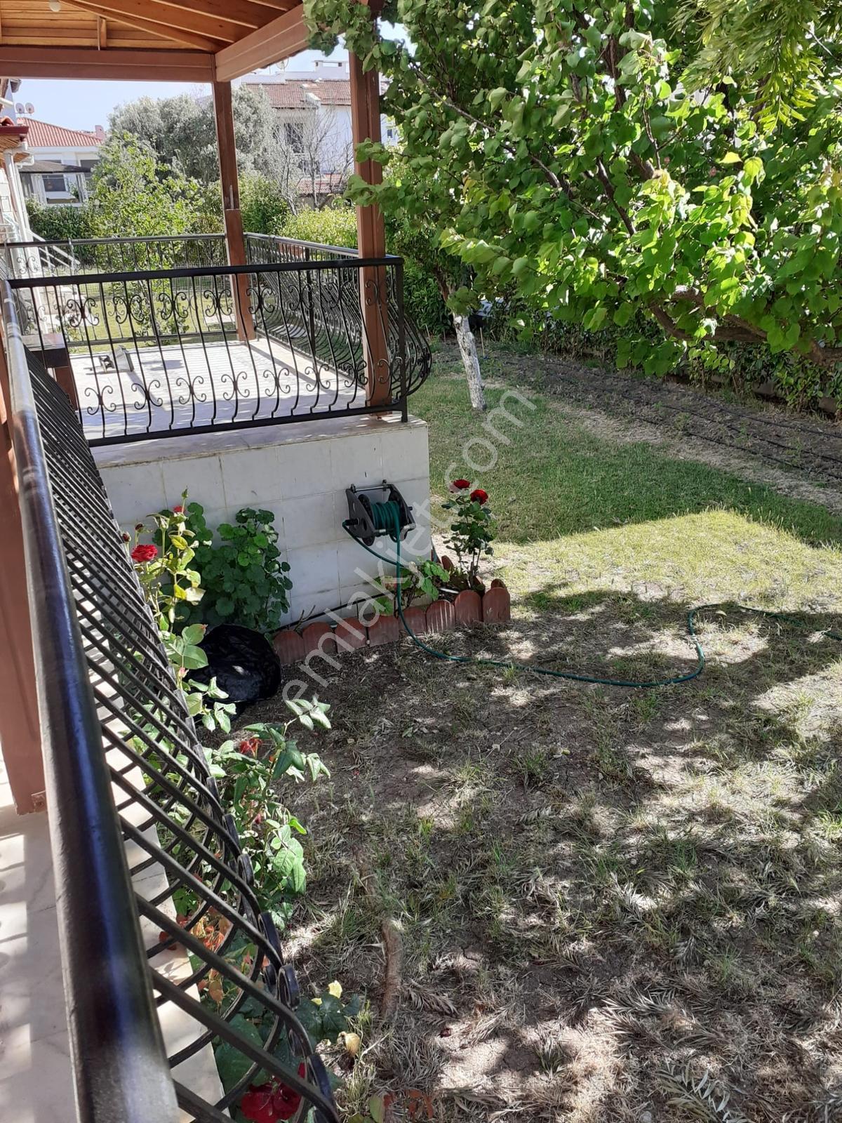 Çeşme Şifne'de Ful Eşyalı Kiralık Villa - Görsel 22