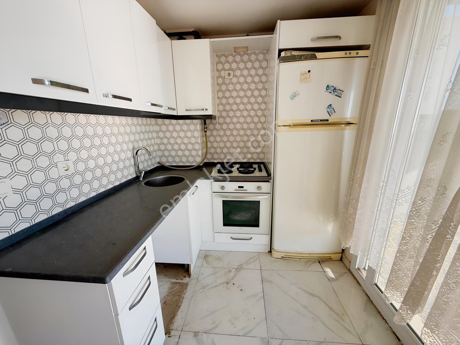 Bayraklı'da Deniz Manzaralı, Otoparklı 5+1 Dubleks Kiralık Daire - Görsel 12