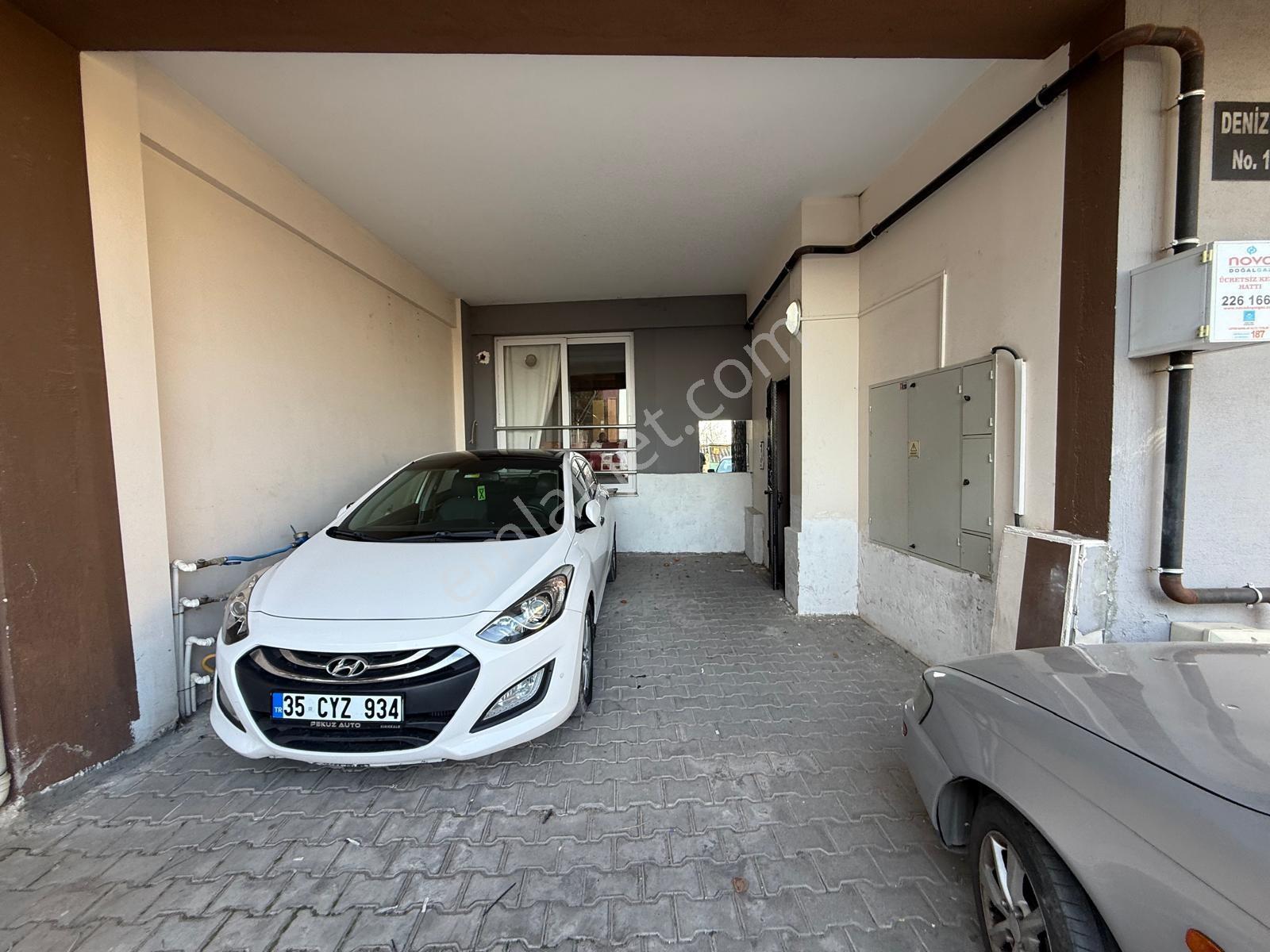 Bayraklı'da Deniz Manzaralı, Otoparklı 5+1 Dubleks Kiralık Daire - Görsel 7