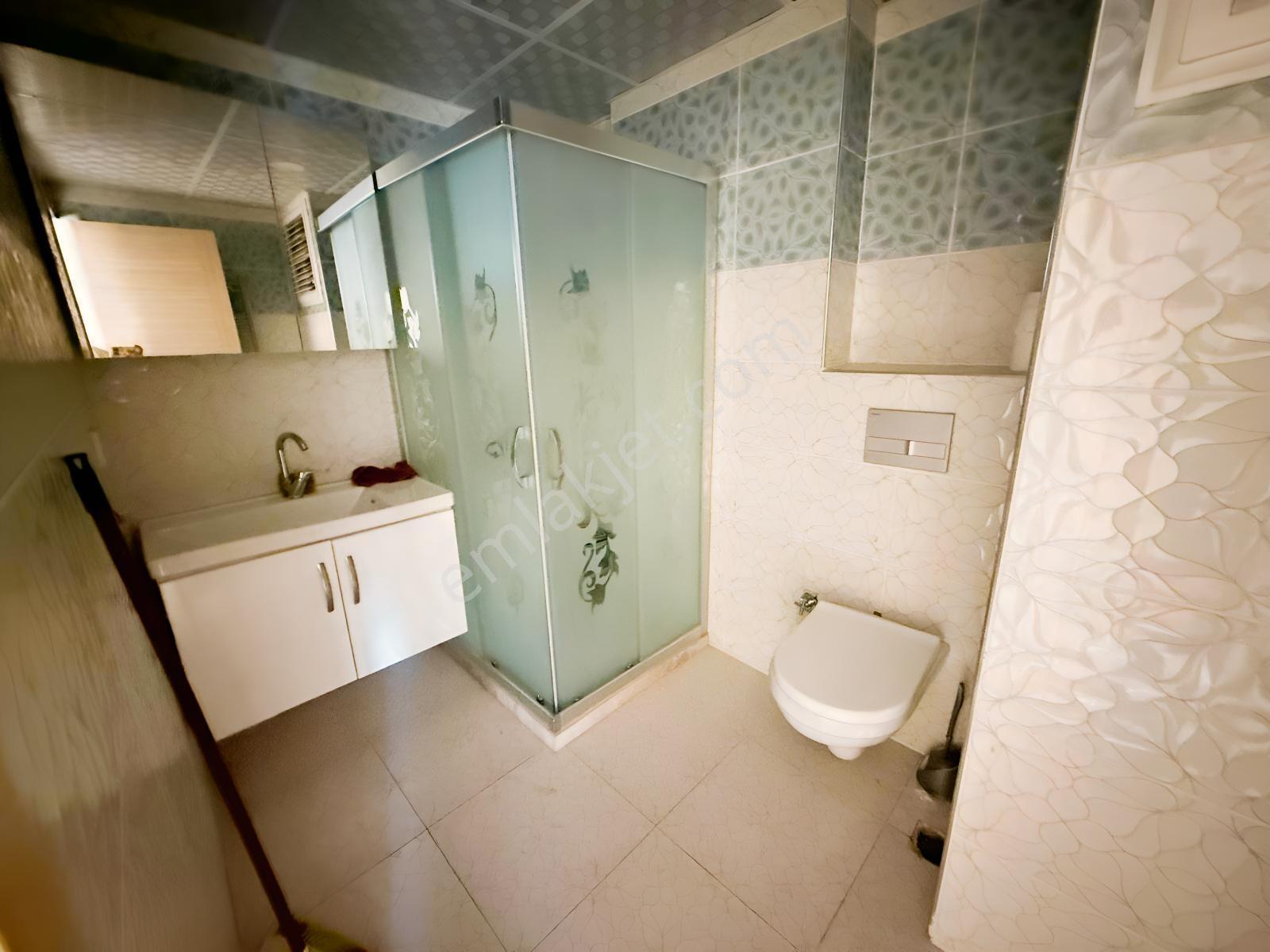Bayraklı'da Deniz Manzaralı, Otoparklı 5+1 Dubleks Kiralık Daire - Görsel 28