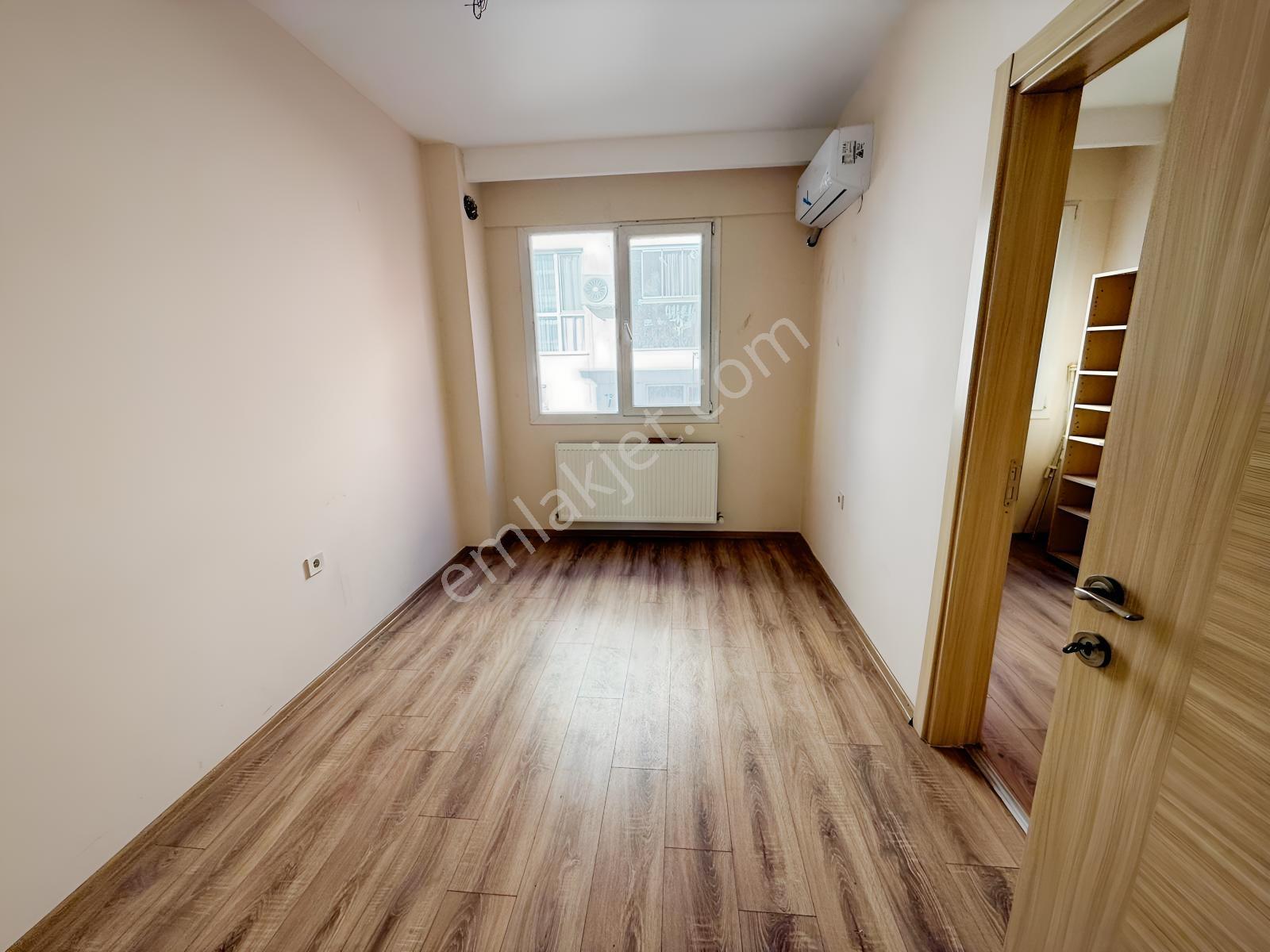 Bayraklı'da Deniz Manzaralı, Otoparklı 5+1 Dubleks Kiralık Daire - Görsel 23