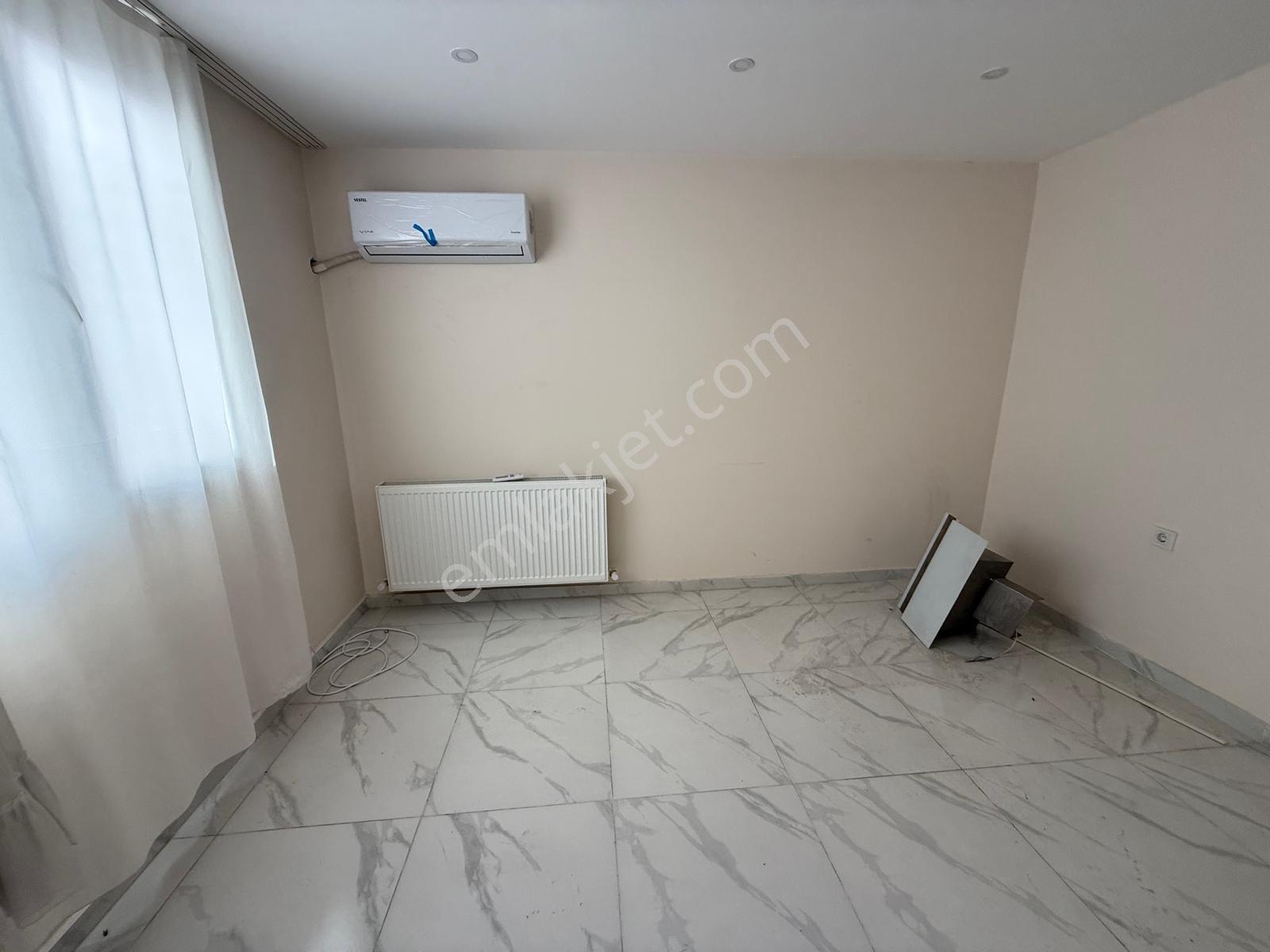 Bayraklı'da Deniz Manzaralı, Otoparklı 5+1 Dubleks Kiralık Daire - Görsel 19