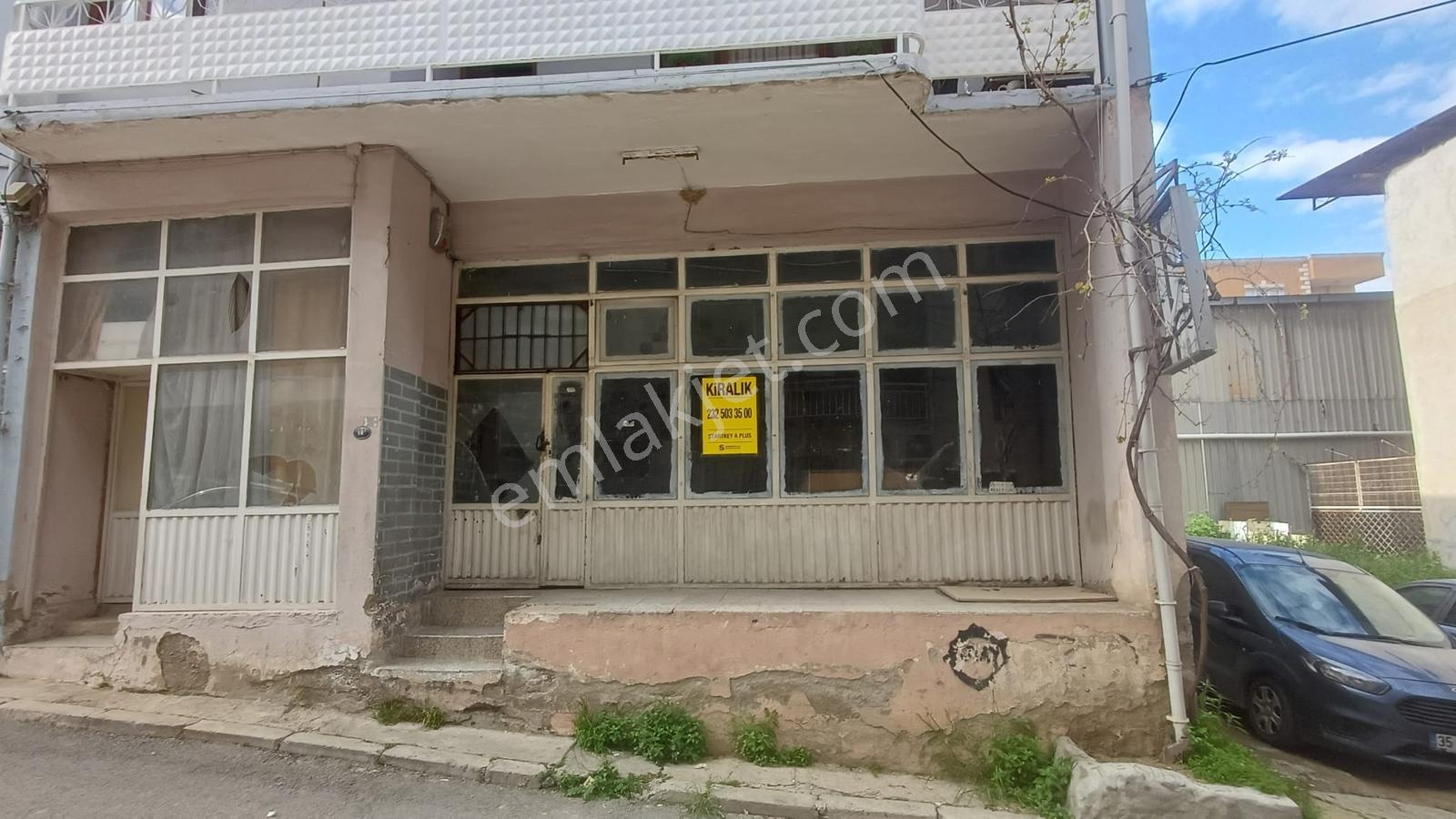 Gaziemir Aktepe'de Uygun Fiyatlı Kiralık Dükkan
