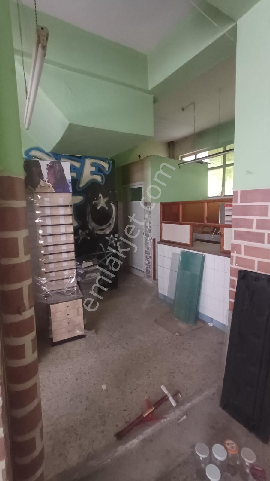 Gaziemir Aktepe'de Uygun Fiyatlı Kiralık Dükkan - Görsel 9