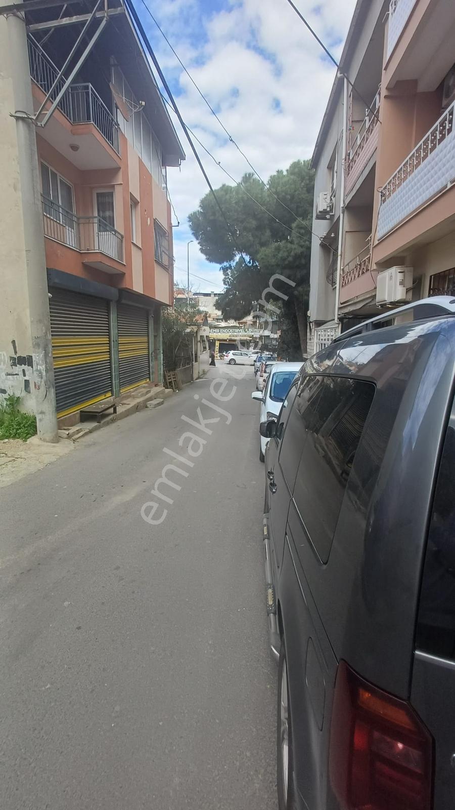 Gaziemir Aktepe'de Uygun Fiyatlı Kiralık Dükkan - Görsel 22