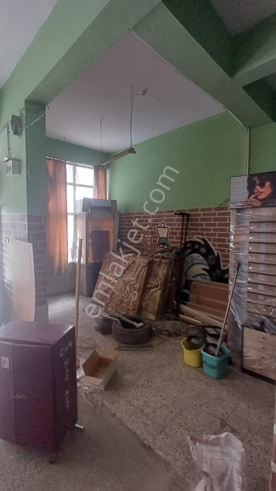 Gaziemir Aktepe'de Uygun Fiyatlı Kiralık Dükkan - Görsel 16