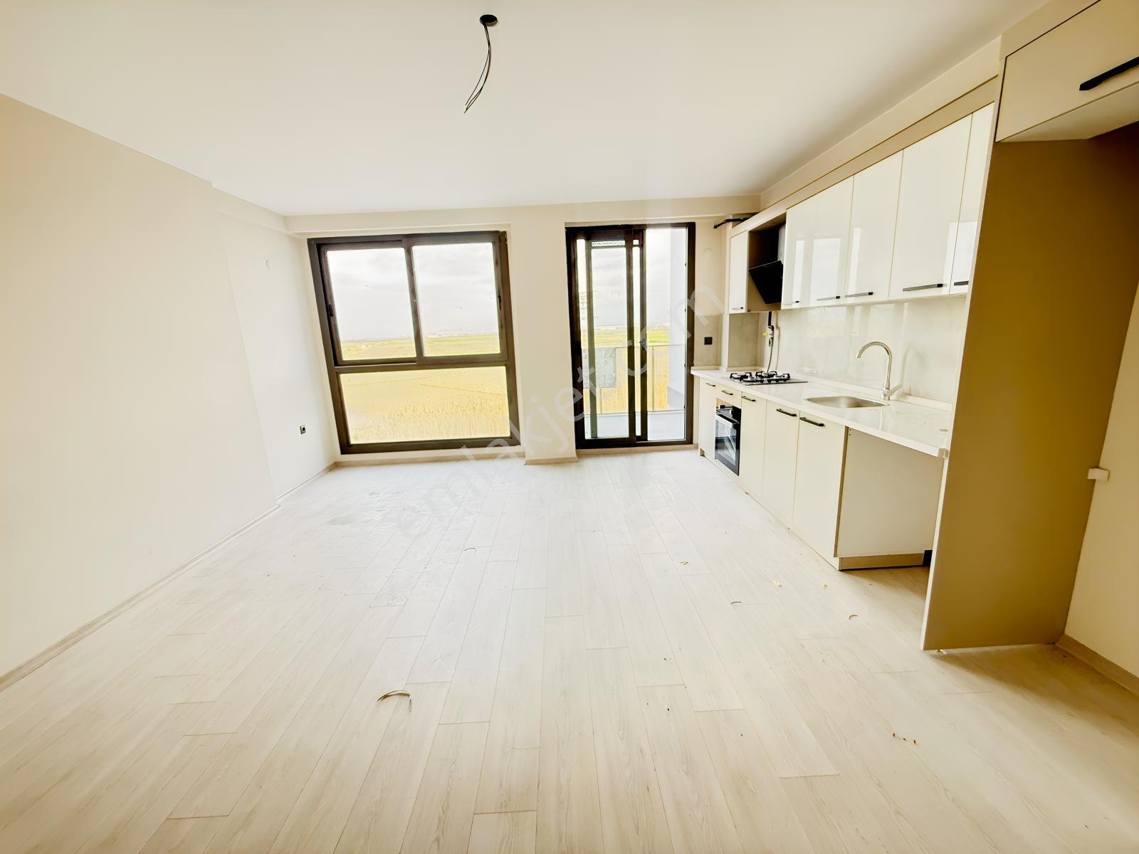 Seyrek Özkayalar Suits'te Büyük 2+1 Kiralık Daire - Görsel 3