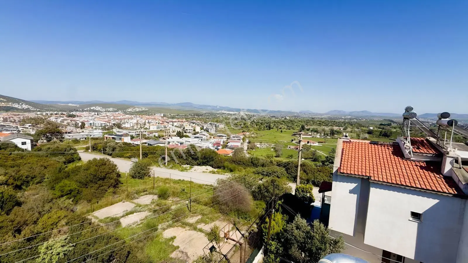 Sığacıkta Deniz Manzaralı Tripleks Bahçeli Villa - Görsel 2