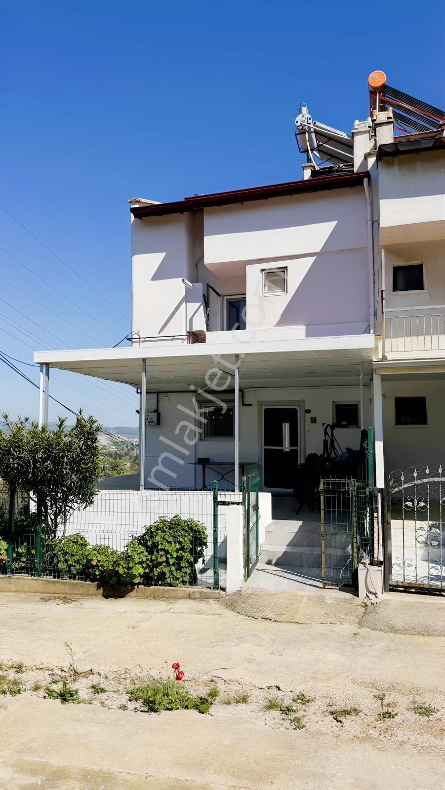 Sığacıkta Deniz Manzaralı Tripleks Bahçeli Villa - Görsel 34