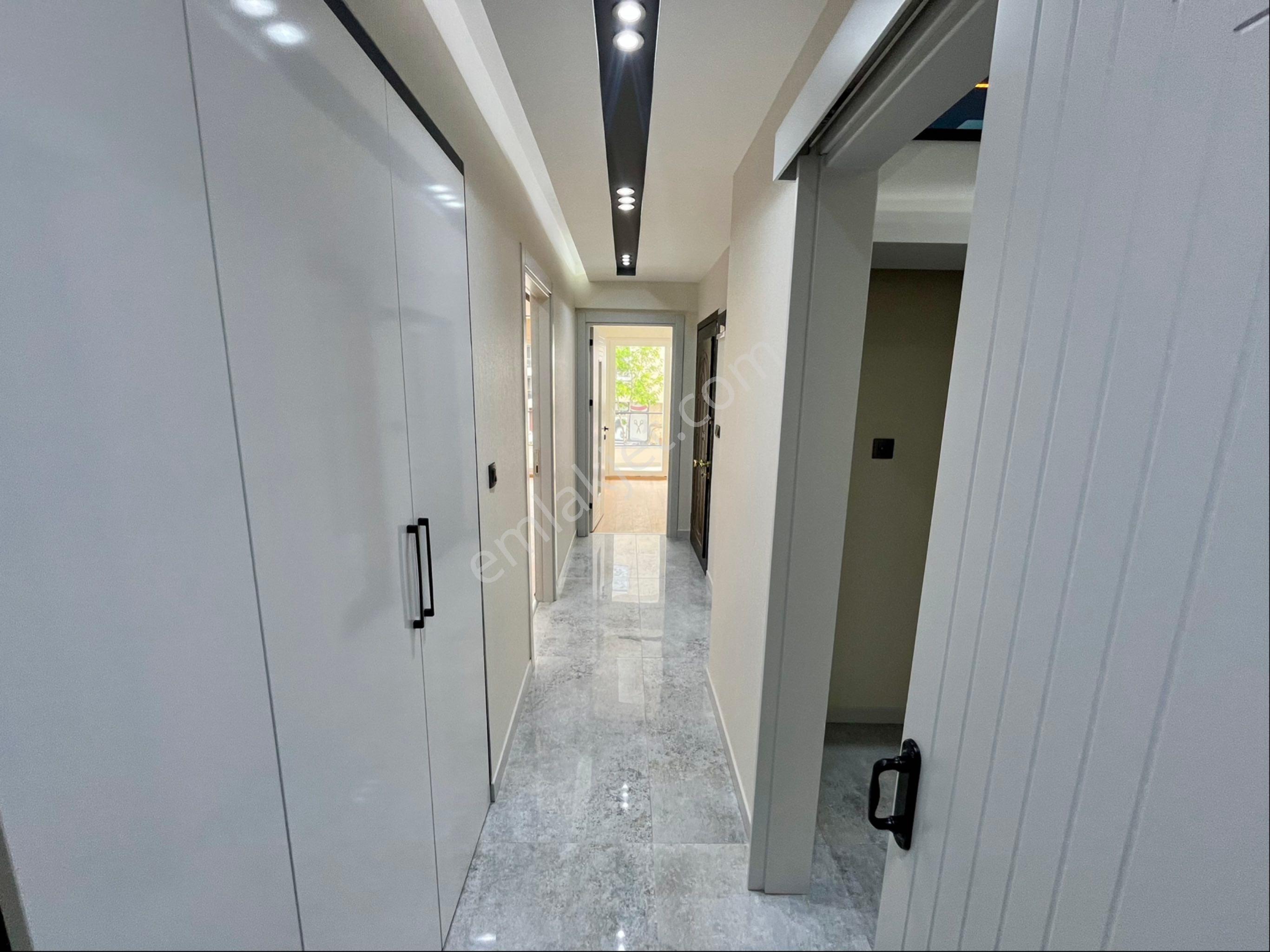 Full Tadilatlı 3+1 Ara Kat Köşe Konumlu Satılık Daire ! - Görsel 15