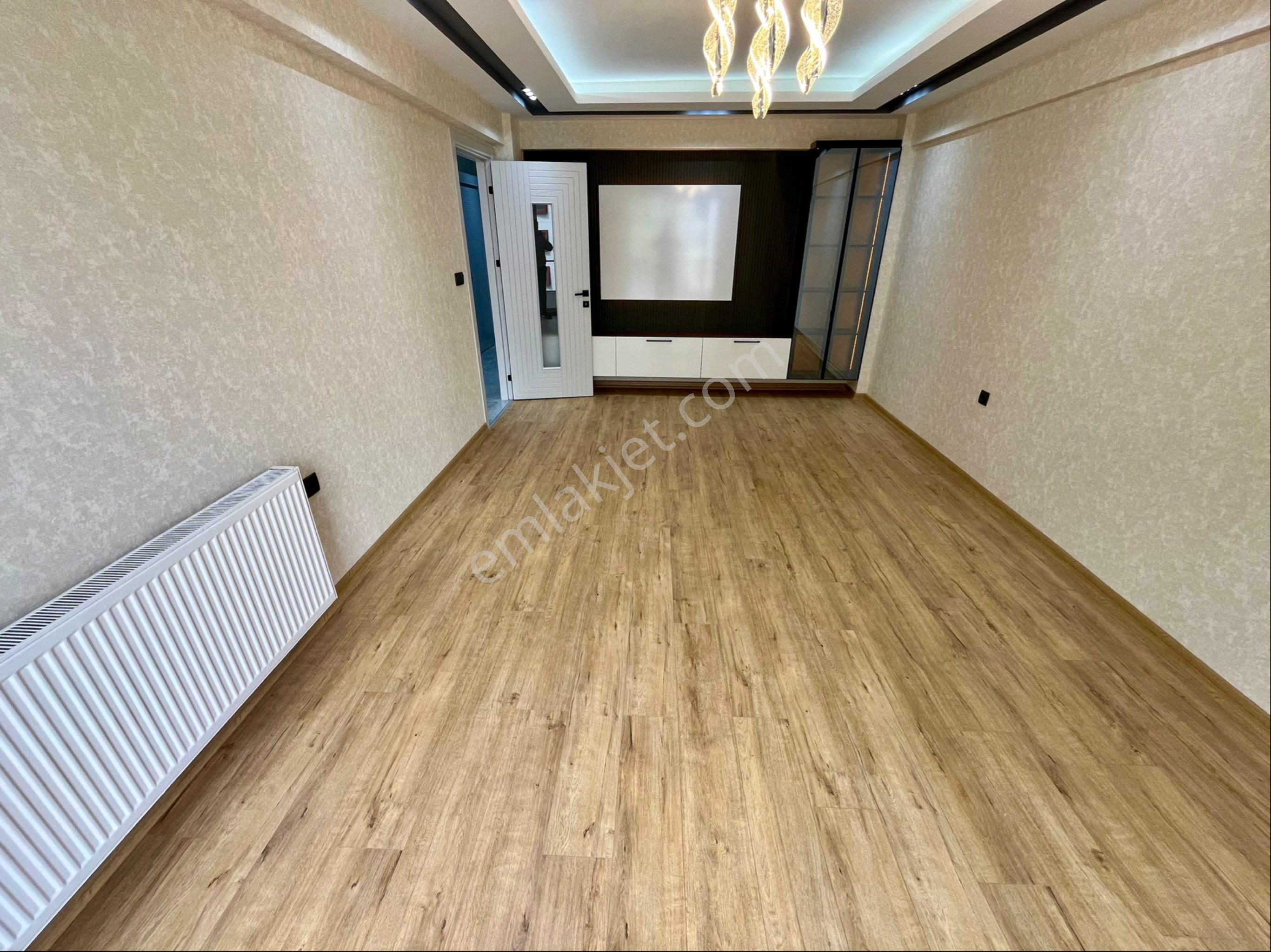 Full Tadilatlı 3+1 Ara Kat Köşe Konumlu Satılık Daire ! - Görsel 2