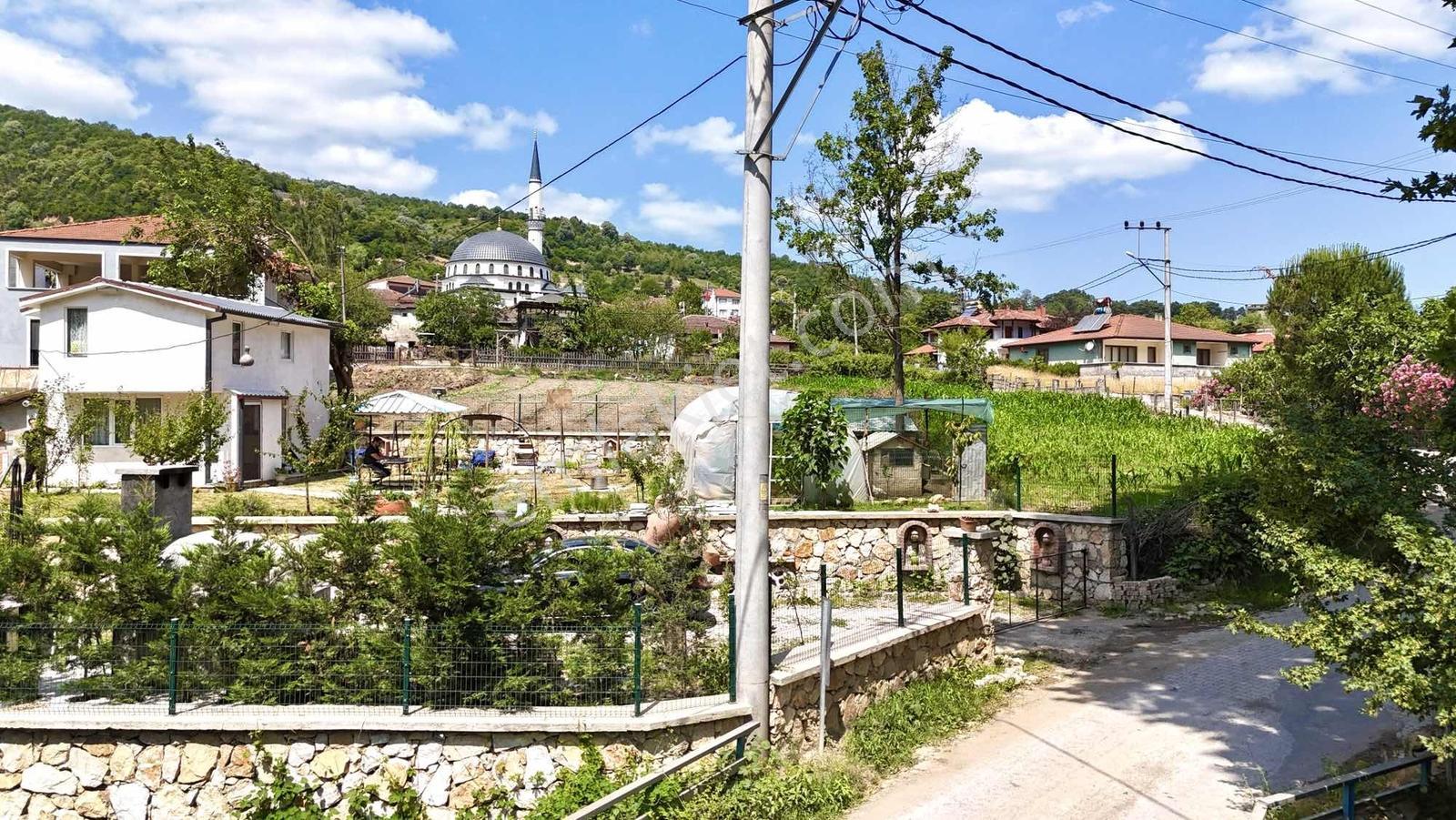 Yalova Kurtköy'de Dere Kenarı 680m2 Arsalı Müstakil Ev - Görsel 8