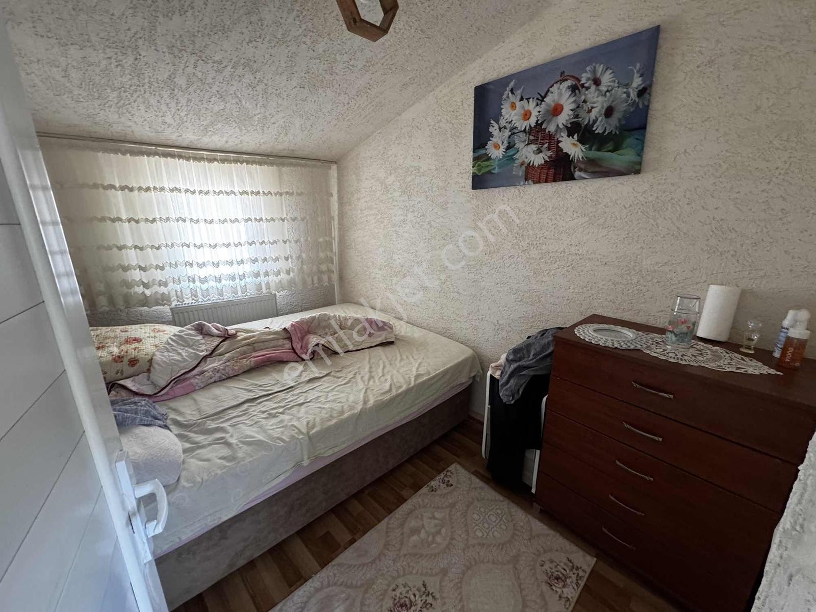 Yalova Kurtköy'de Dere Kenarı 680m2 Arsalı Müstakil Ev - Görsel 13