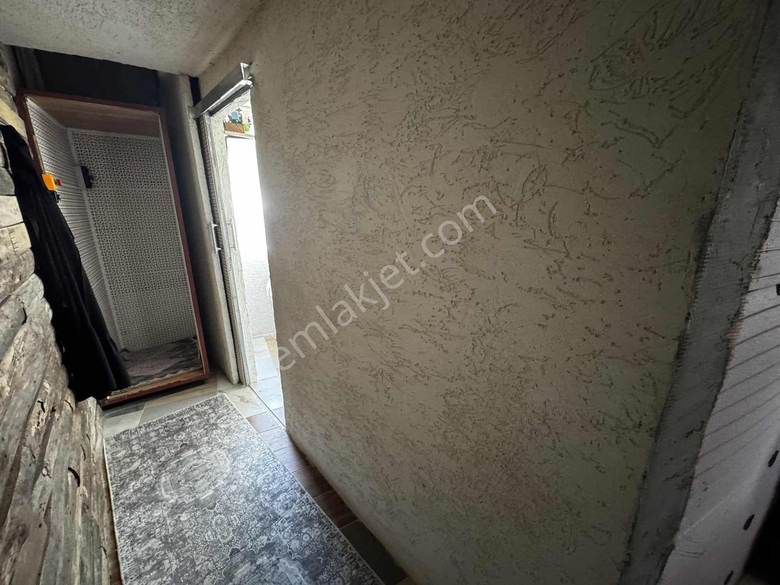 Yalova Kurtköy'de Dere Kenarı 680m2 Arsalı Müstakil Ev - Görsel 11