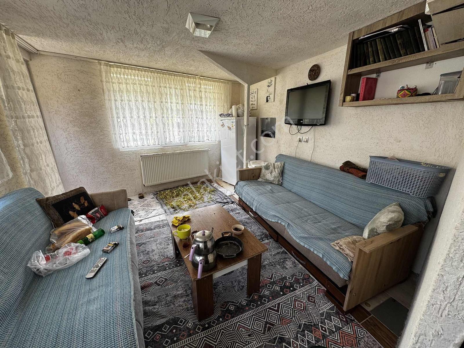 Yalova Kurtköy'de Dere Kenarı 680m2 Arsalı Müstakil Ev - Görsel 9