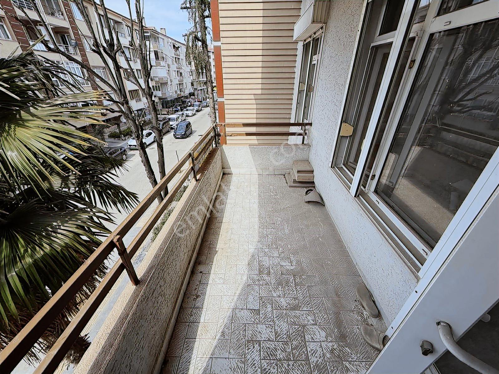 Turyap Eren'den Kiralık Bahçelievler'de Arakat Daire - Görsel 6