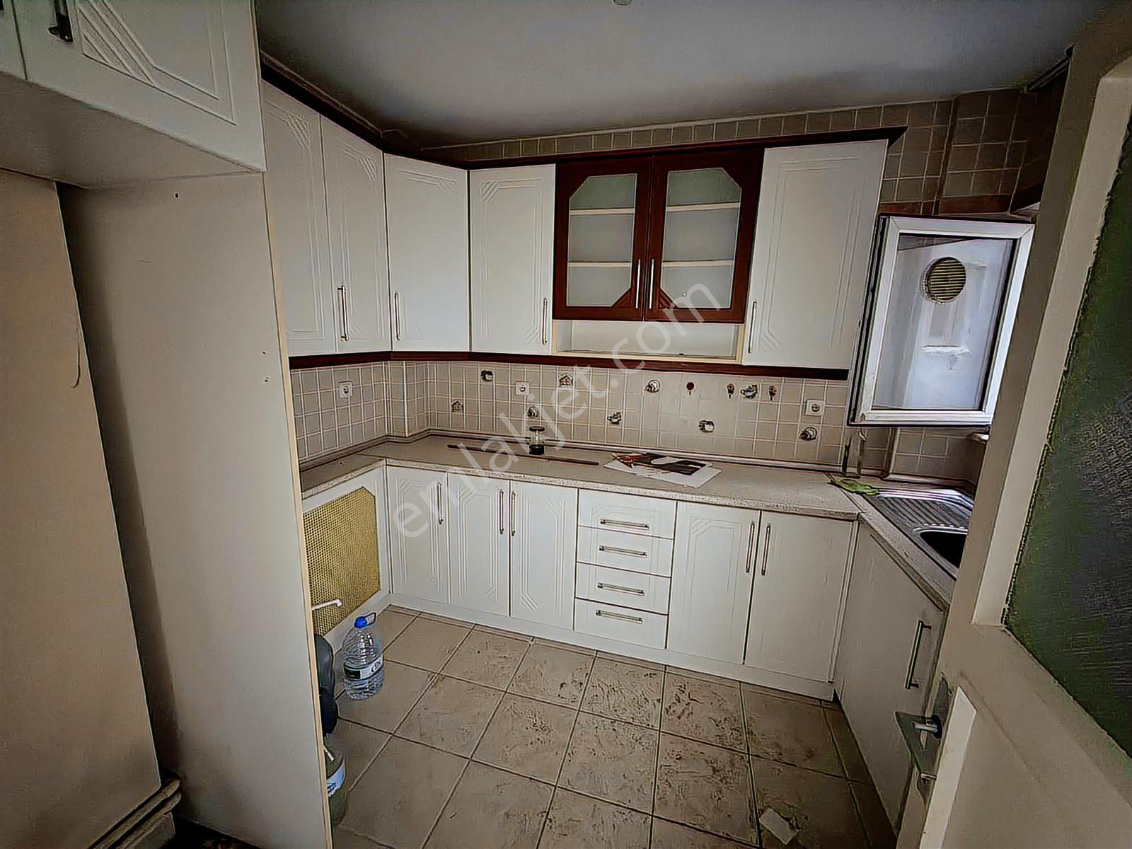 Turyap Eren'den Kiralık Bahçelievler'de Arakat Daire - Görsel 3