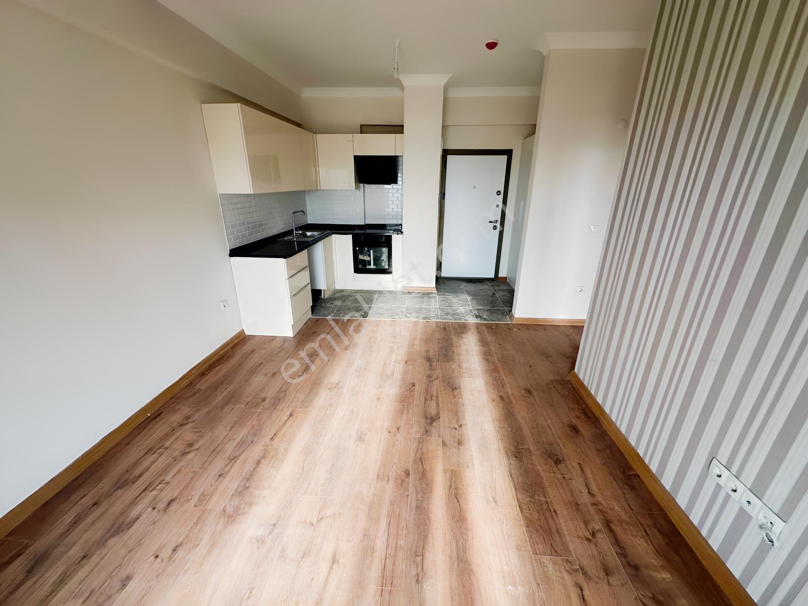 Ulus Rezidans Kiralık Sıfır 1+1 Ara Kat Güney Cephe Daire - Görsel 2