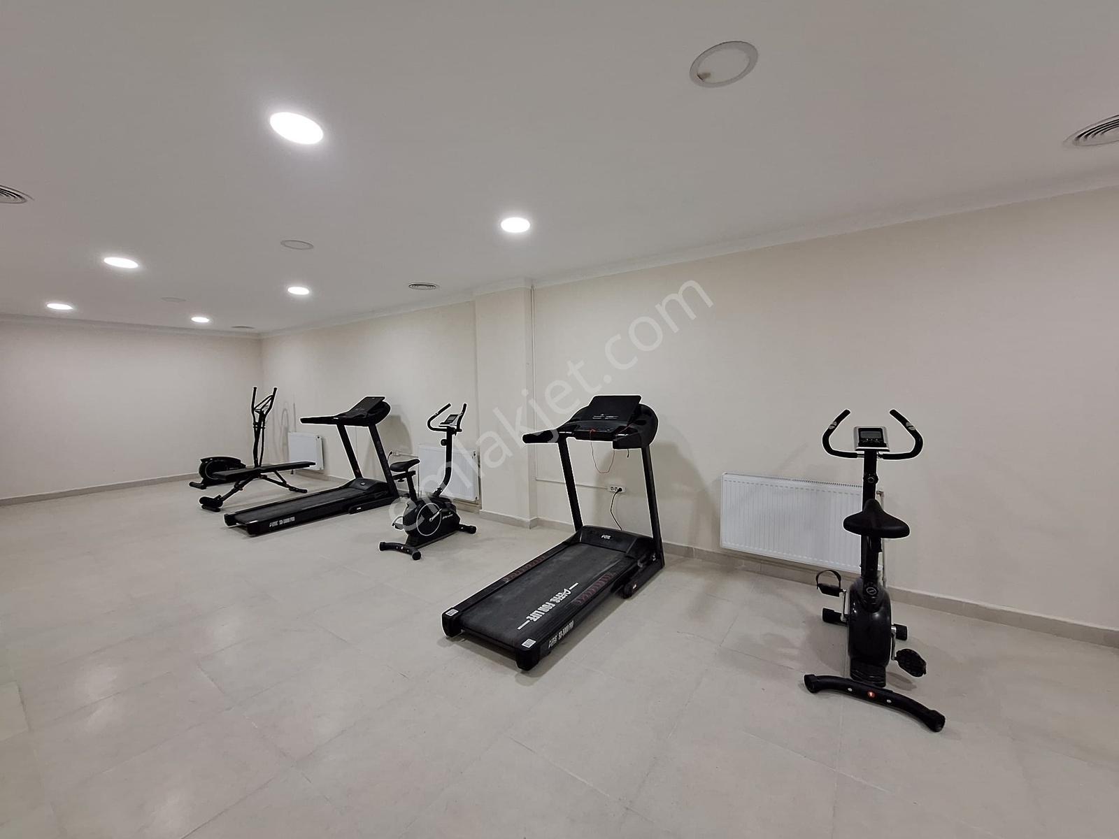 Ulus Rezidans Kiralık Sıfır 1+1 Ara Kat Güney Cephe Daire - Görsel 16