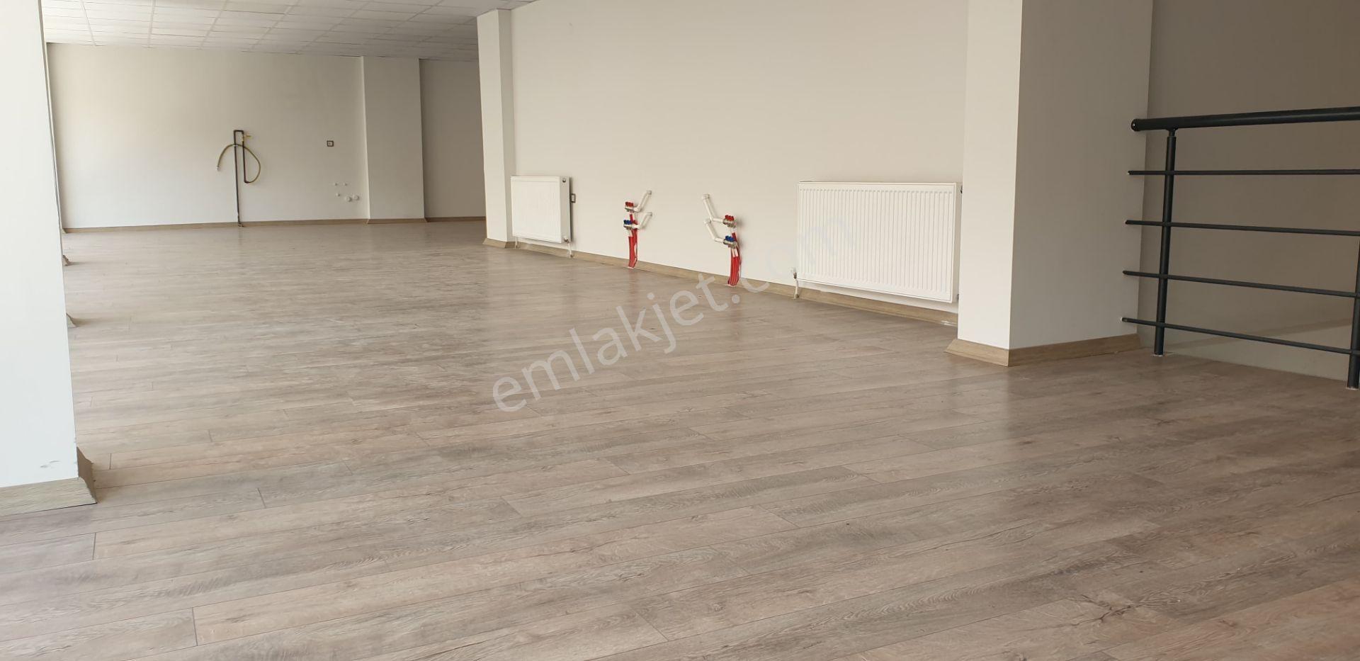 Aksaray Çarşı Merkezinde 300 M² Dükkan - Görsel 4