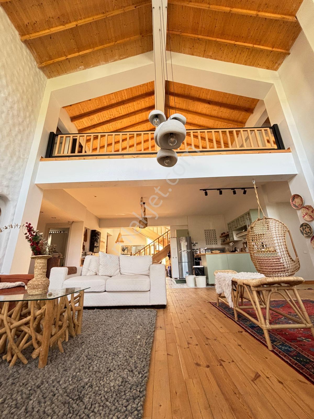 Şehirden Uzak, Doğa İçinde Aktoprak Köyünde Satılık 6+2 Villa - Görsel 4