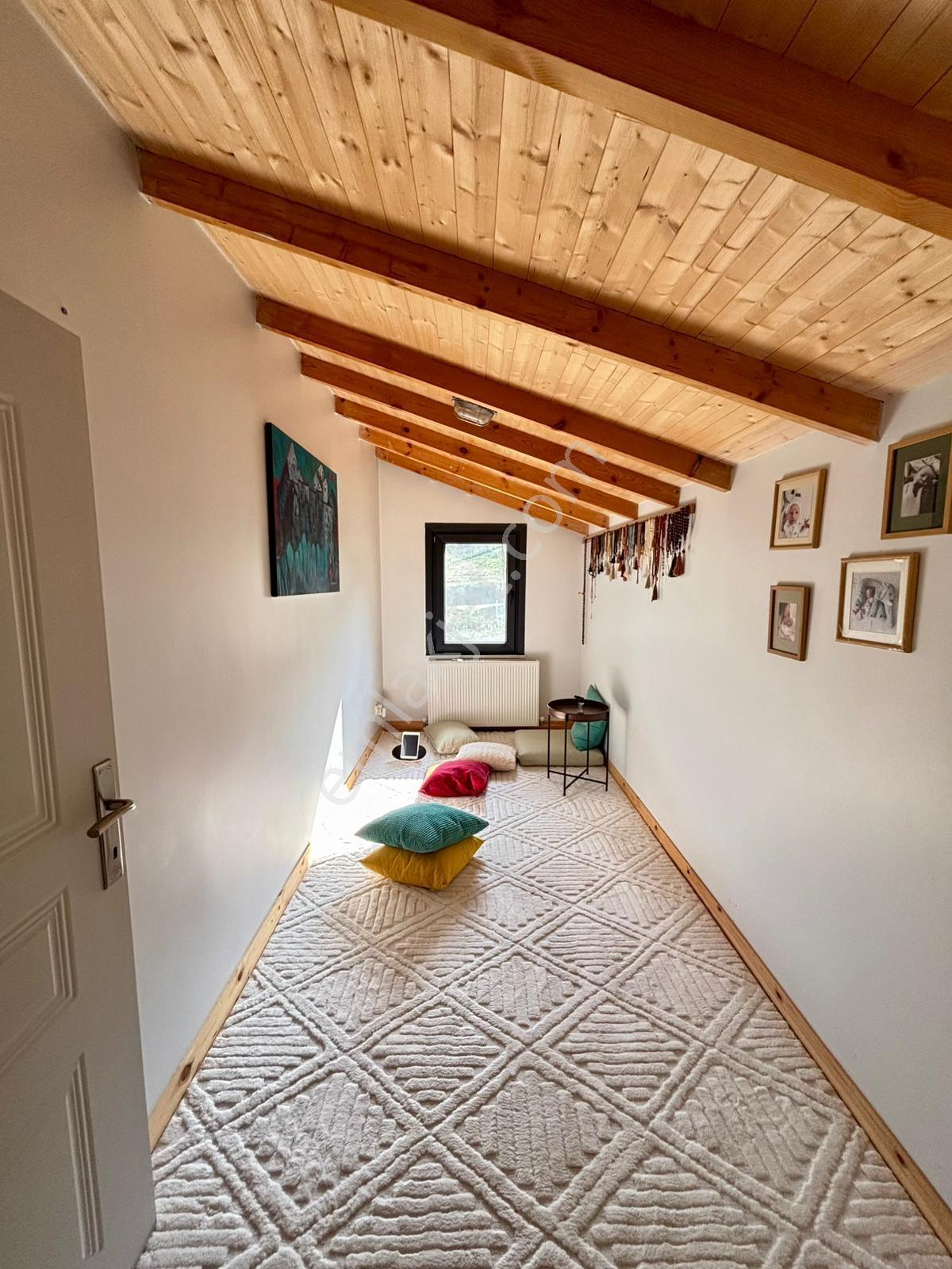Şehirden Uzak, Doğa İçinde Aktoprak Köyünde Satılık 6+2 Villa - Görsel 8
