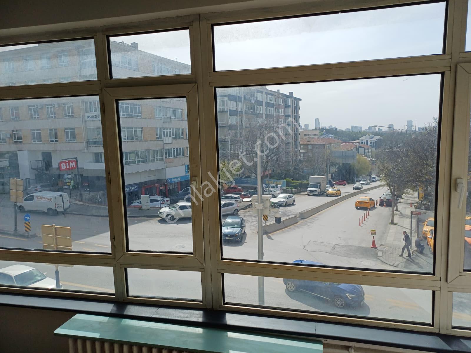 Yukarı Ayrancı Hoşdere Caddesinde Ön Cephe Katta Asansörlü Manzaralı 3+1 Satılık Daire - Görsel 4