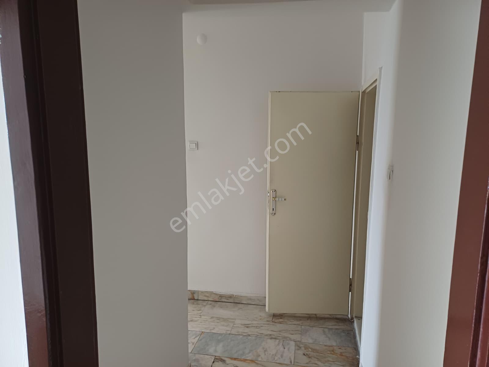 Yukarı Ayrancı Hoşdere Caddesinde Ön Cephe Katta Asansörlü Manzaralı 3+1 Satılık Daire - Görsel 15