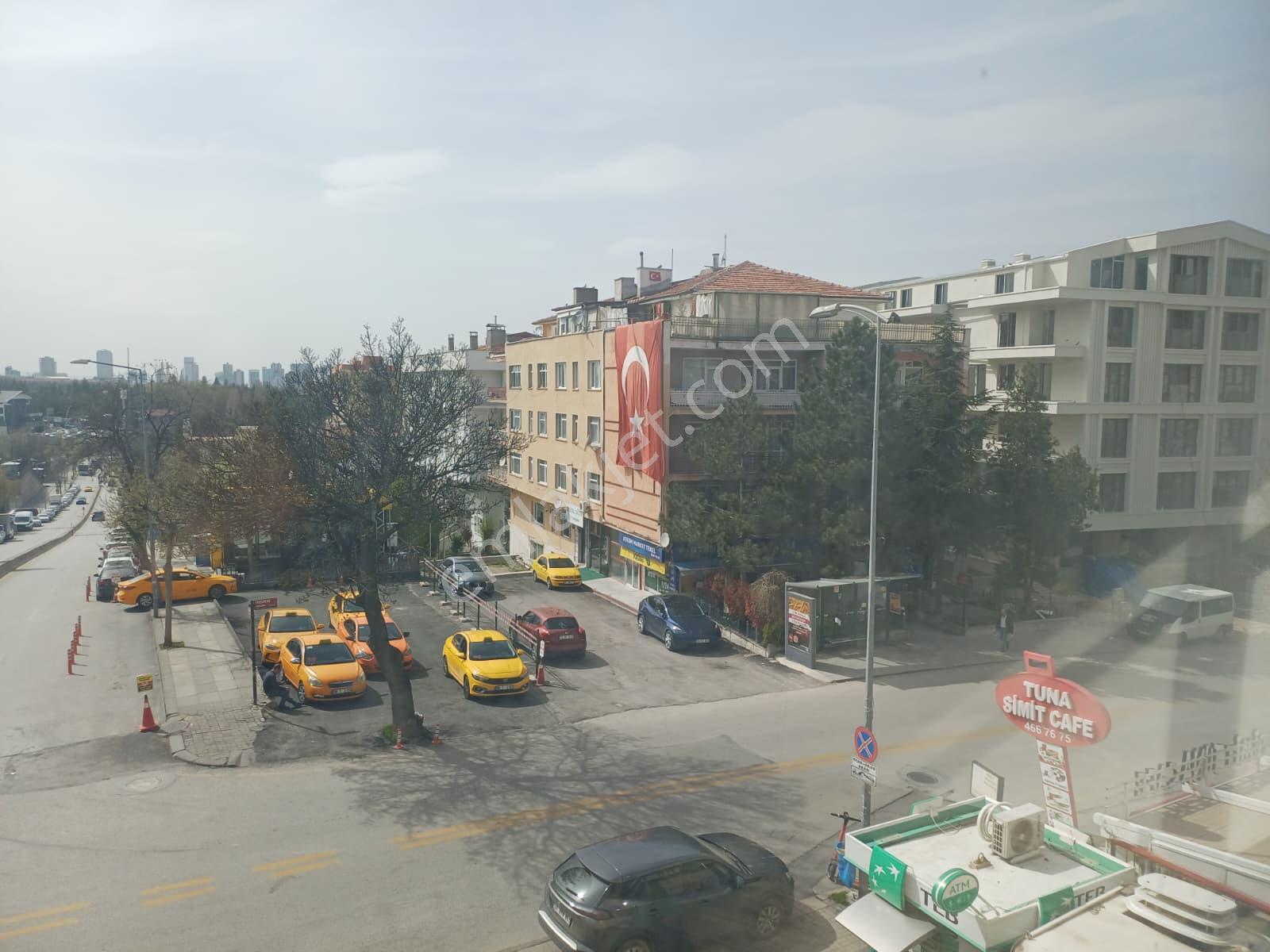 Yukarı Ayrancı Hoşdere Caddesinde Ön Cephe Katta Asansörlü Manzaralı 3+1 Satılık Daire - Görsel 5