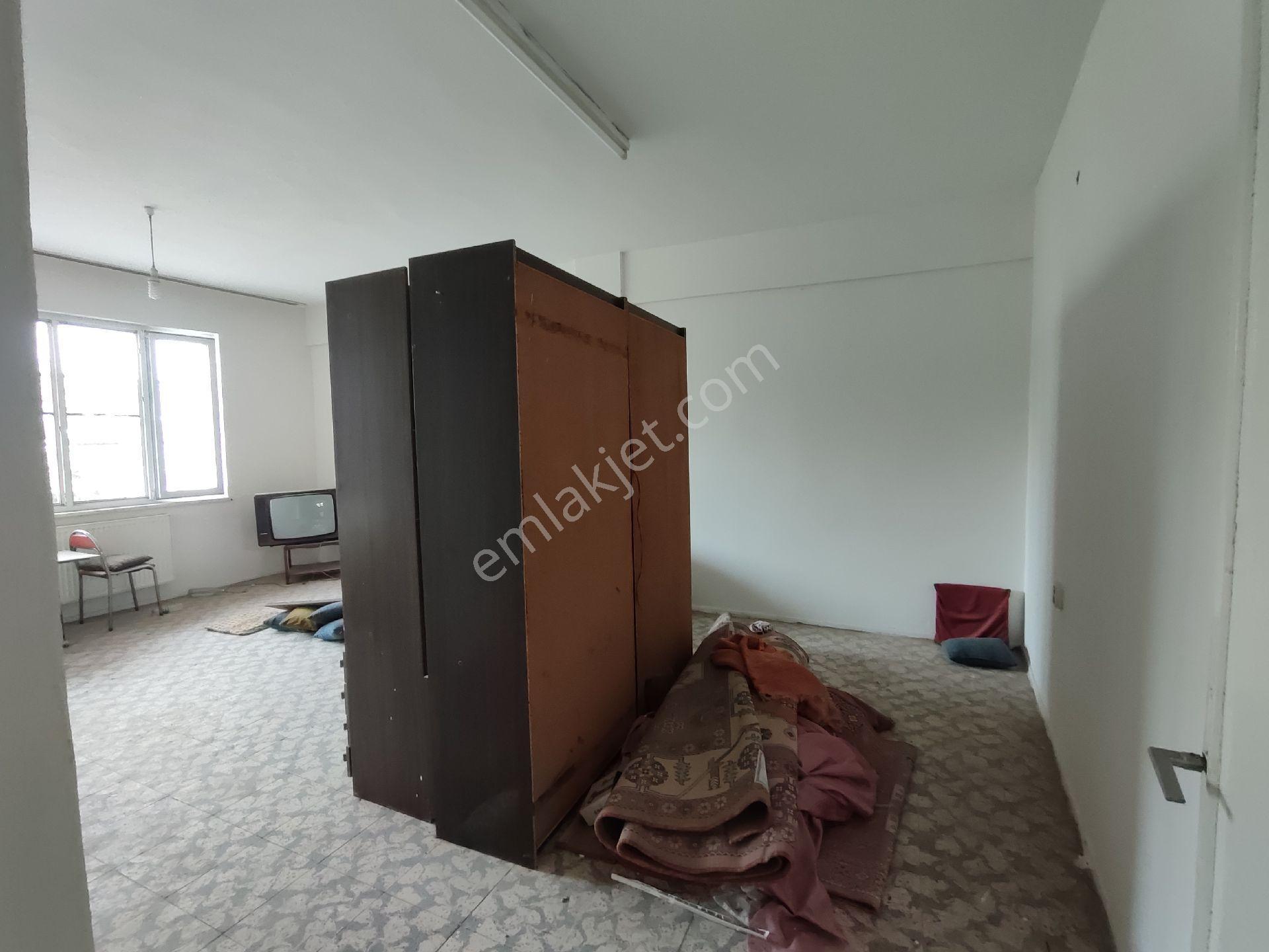 Zeminde 206 M2 Komple Satılık Müstakil Mülk - Görsel 16
