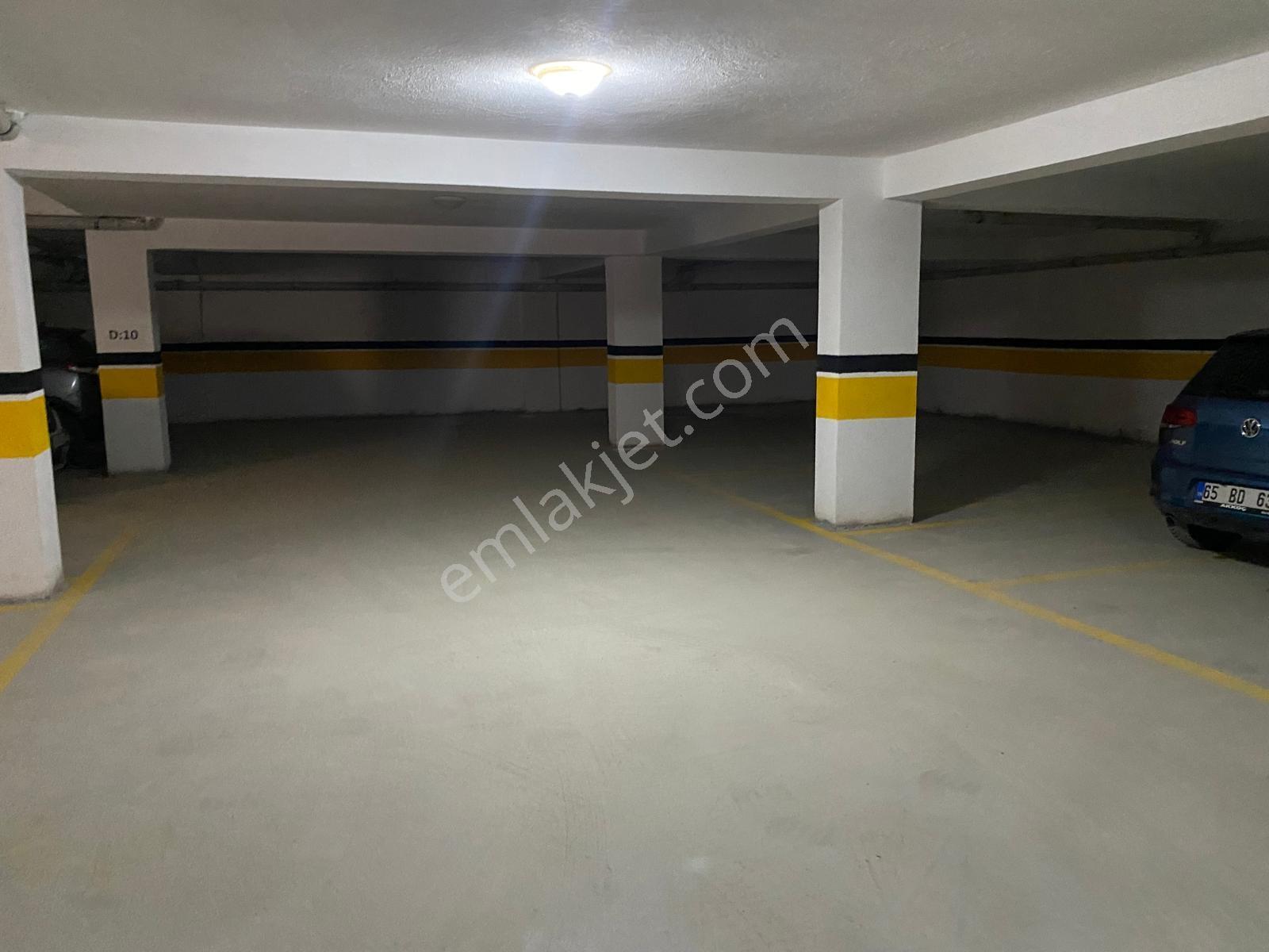 Bahçelievler Sfır Daire 1.kat 3+1 Kapalı Oto Parklı Asansörlü - Görsel 24