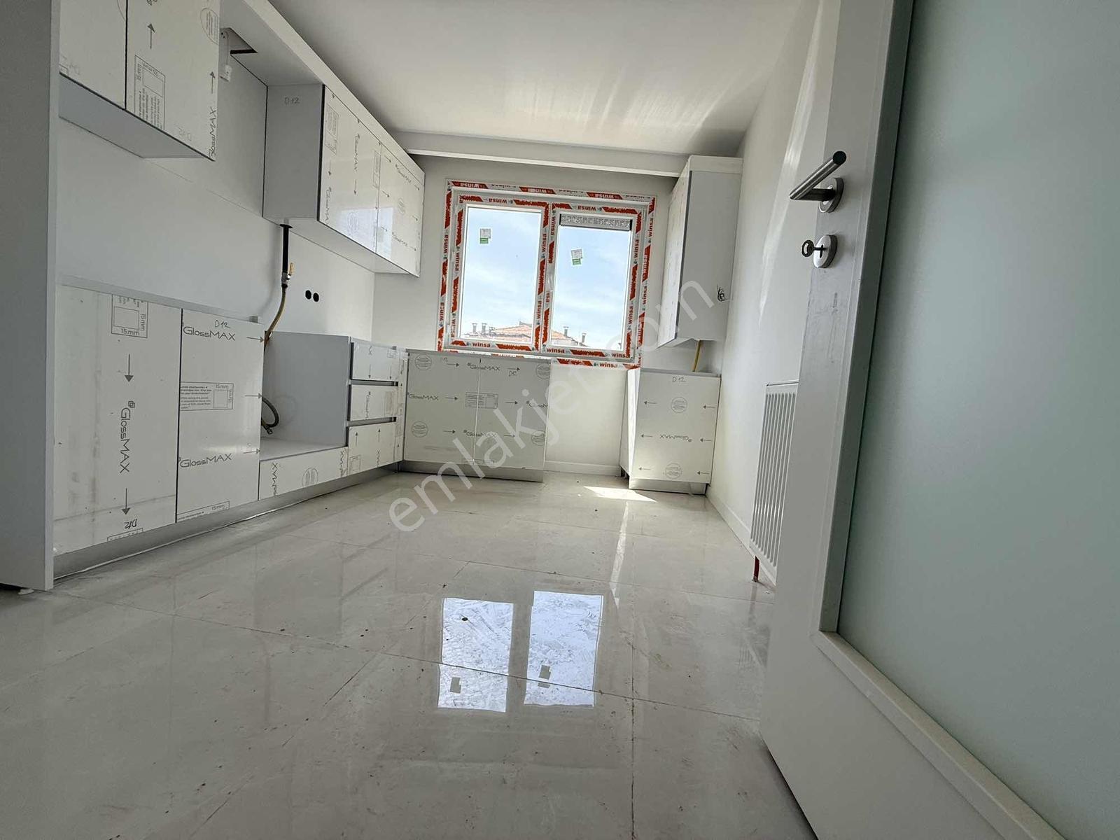 Ümraniye Atatürk Mahalelsi 4+1 Açık Otoparklı Satılık Daire - Görsel 13