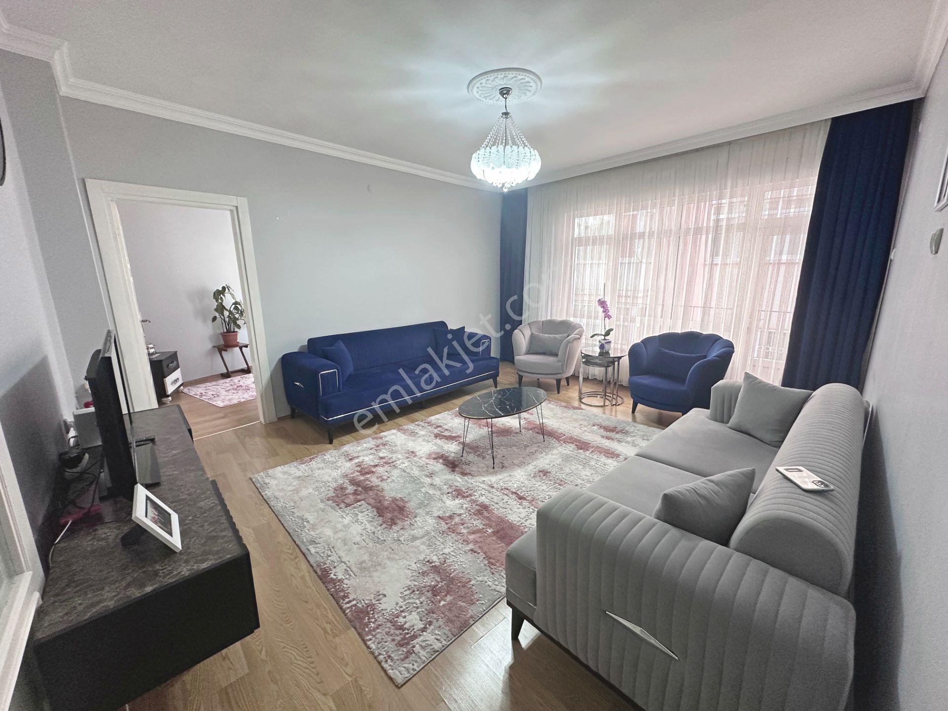 Abidinpaşa Mahallesinde Ara Katta Full Yapılı 3+1 Satılık Daire