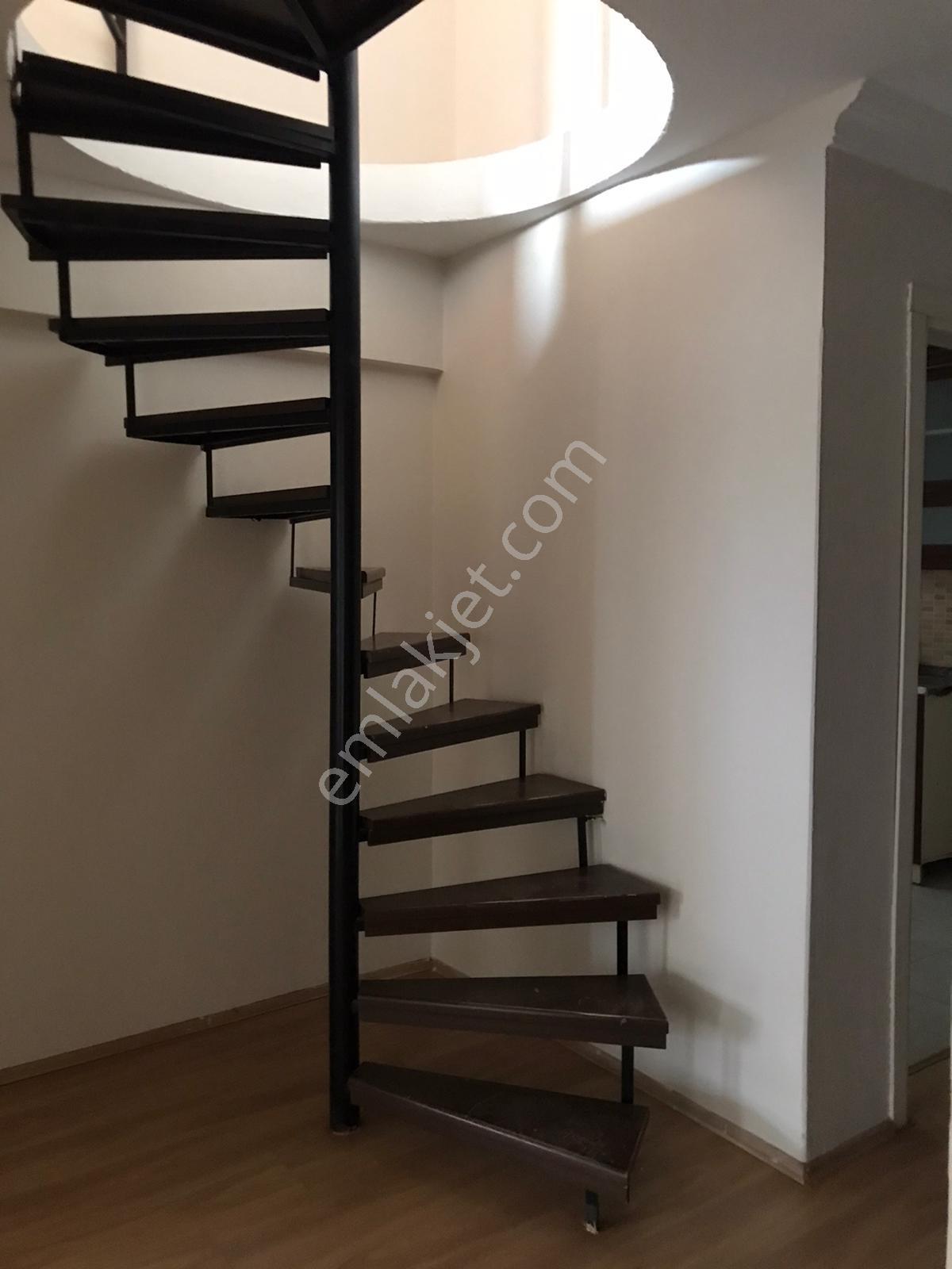 Öz Elit Emlak'tan Muradiye Cadde Üzeri Kiralık Dubleks 20.000 Tl. - Görsel 12