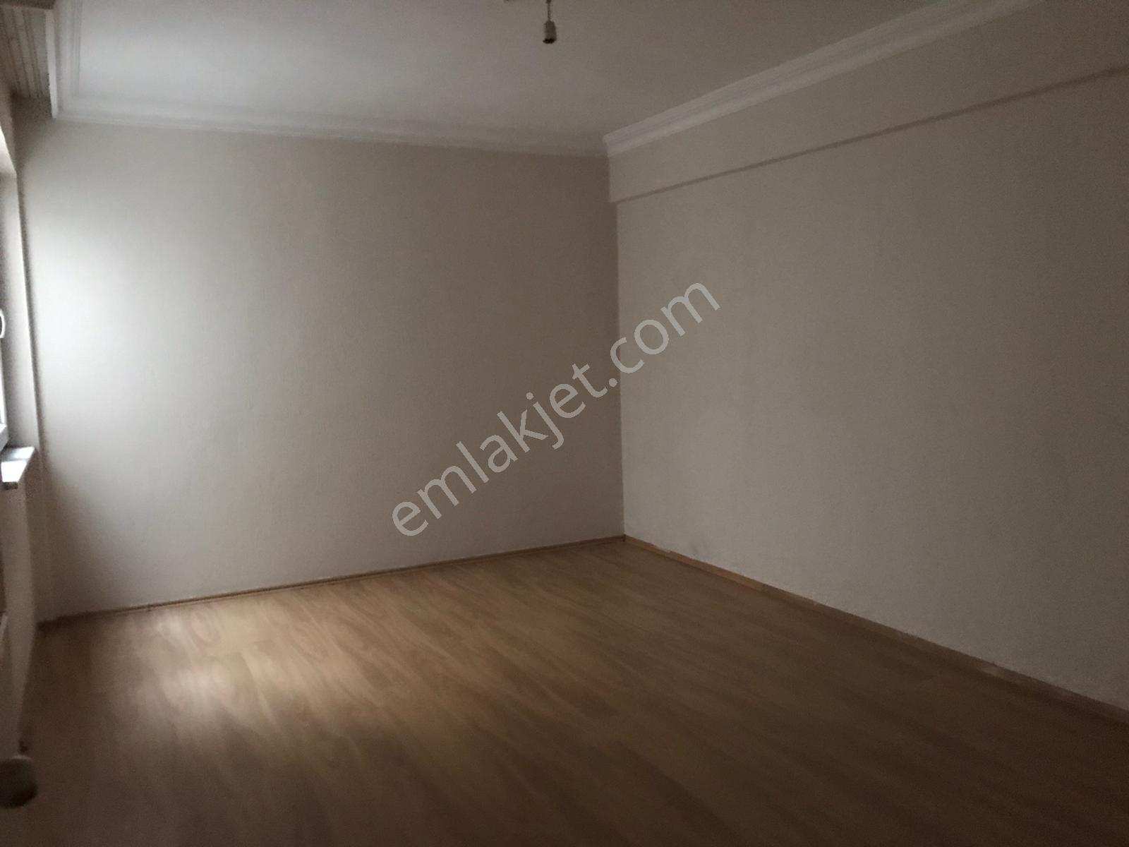 Öz Elit Emlak'tan Muradiye Cadde Üzeri Kiralık Dubleks 20.000 Tl. - Görsel 24