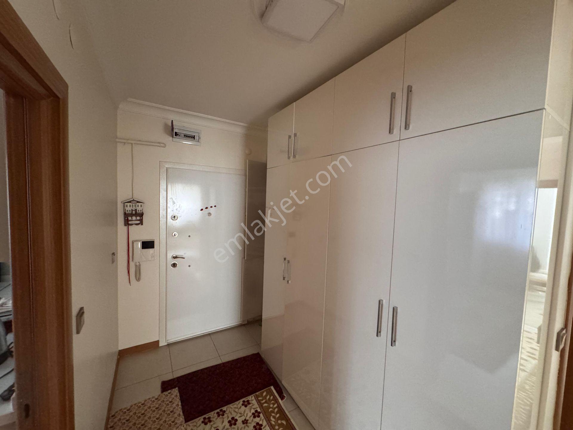 Bilgen Vatan'dan 23 Nisan Genç Bina Cadde Yakını Asansörlü 3+1 Ara Kat 140 M2 Satılık Daire - Görsel 4