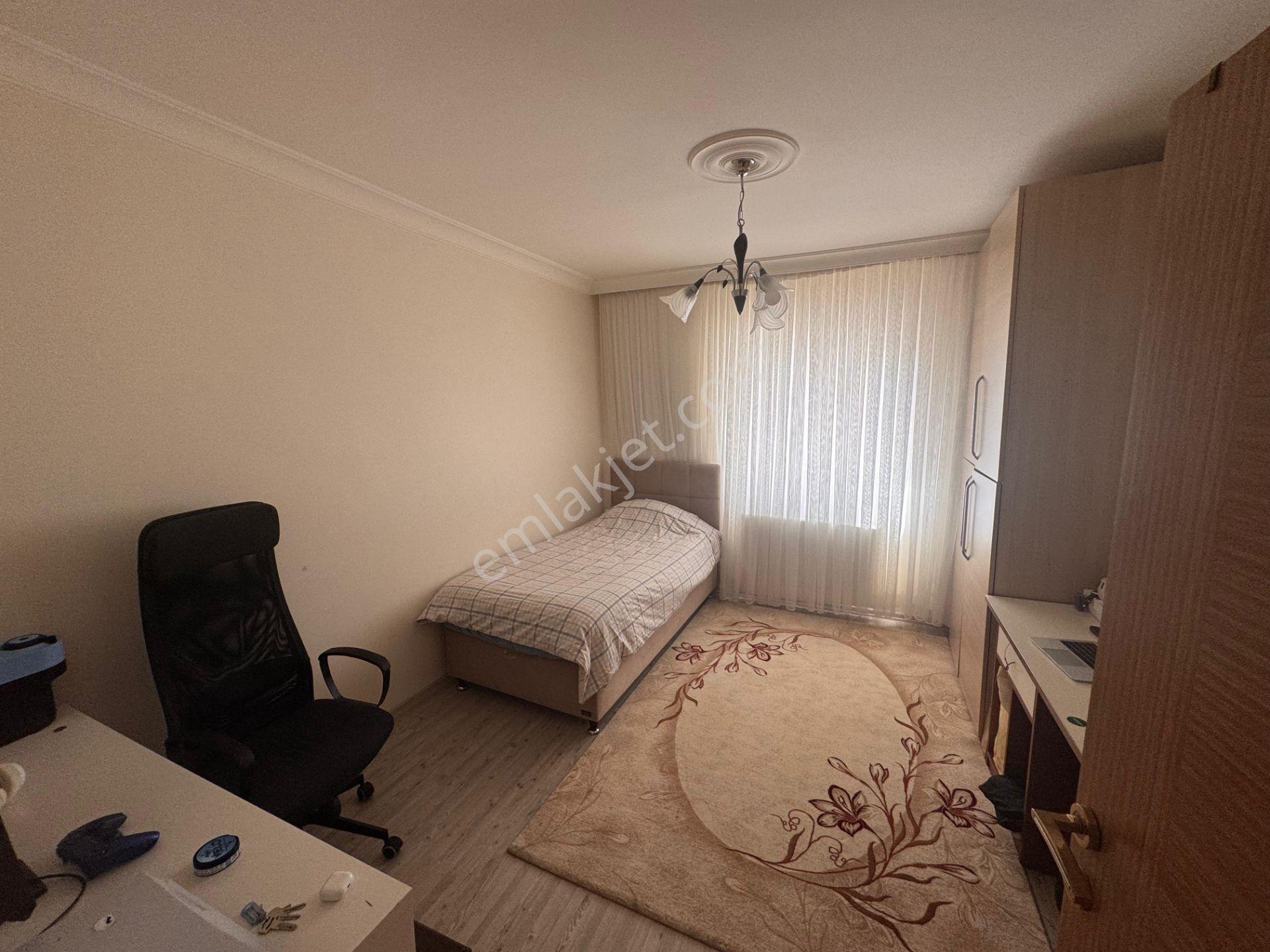 Bilgen Vatan'dan 23 Nisan Genç Bina Cadde Yakını Asansörlü 3+1 Ara Kat 140 M2 Satılık Daire - Görsel 11