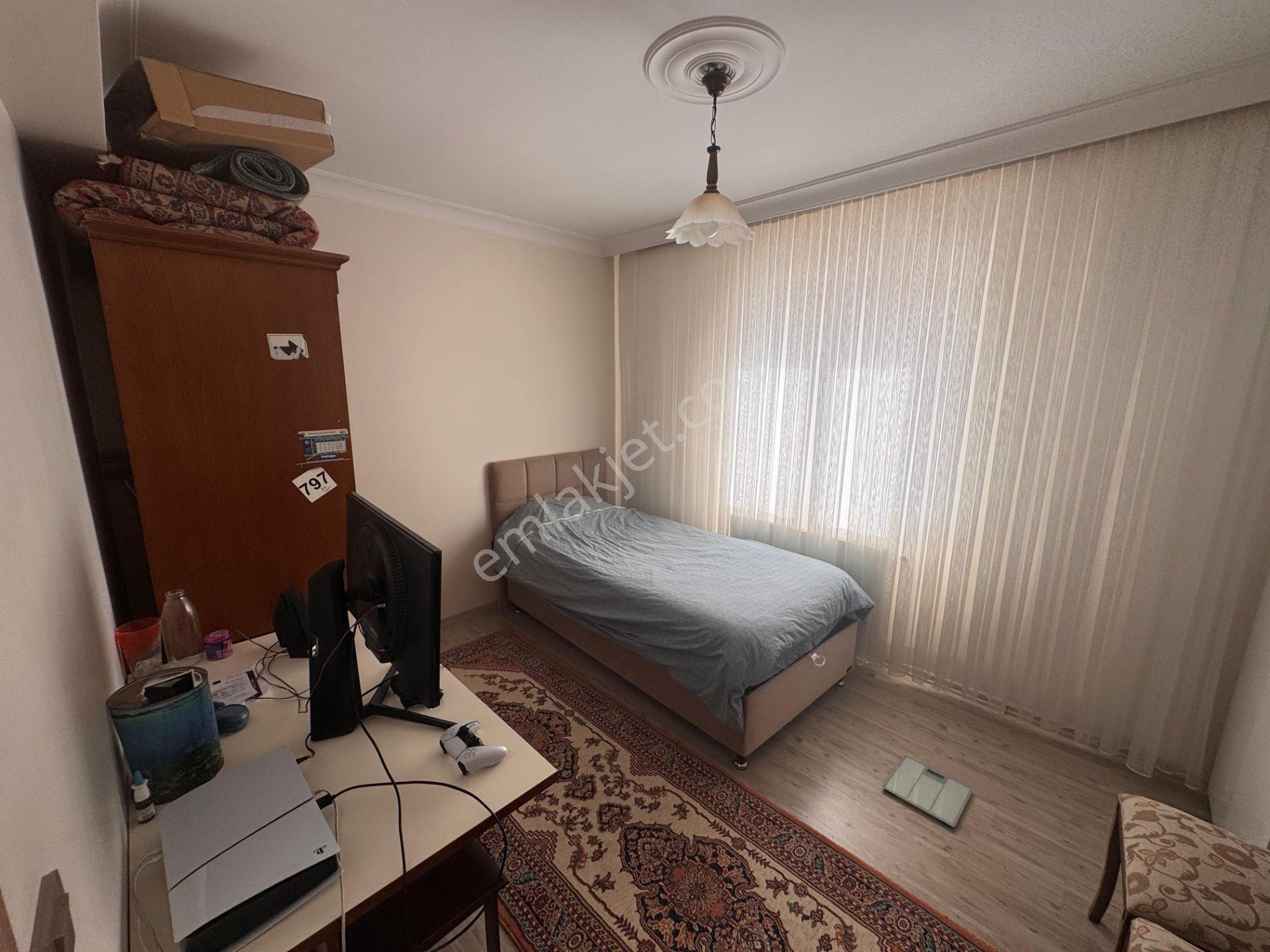 Bilgen Vatan'dan 23 Nisan Genç Bina Cadde Yakını Asansörlü 3+1 Ara Kat 140 M2 Satılık Daire - Görsel 18