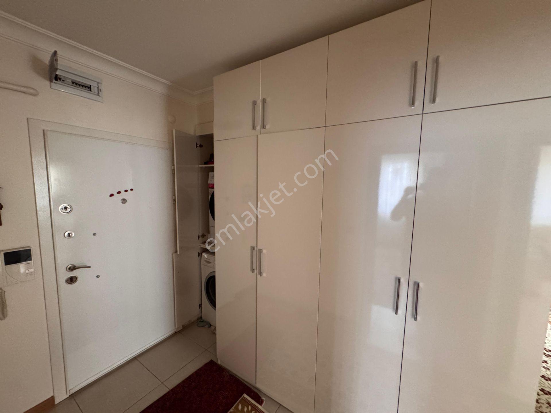 Bilgen Vatan'dan 23 Nisan Genç Bina Cadde Yakını Asansörlü 3+1 Ara Kat 140 M2 Satılık Daire - Görsel 3