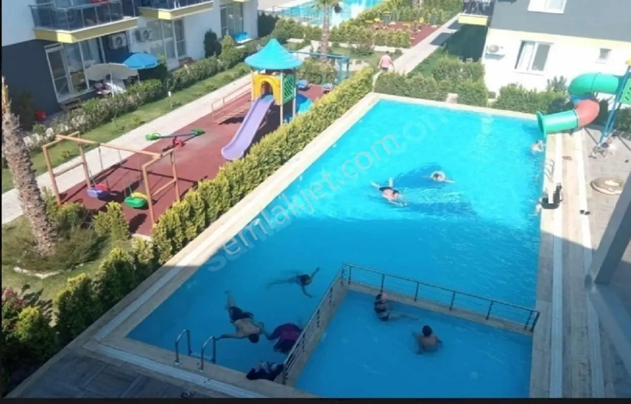 Merkezi Konum Güçlendirilmiş Zemin- Tatil Köyü Gibi Site